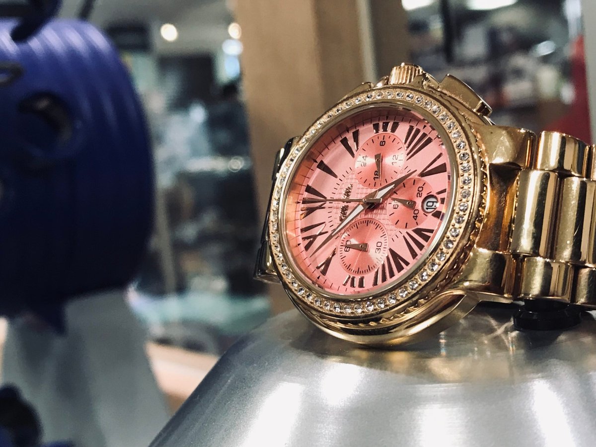 フォリフォリの時計修理と電池交換とベルト調整の方法＋注意点｜はら  