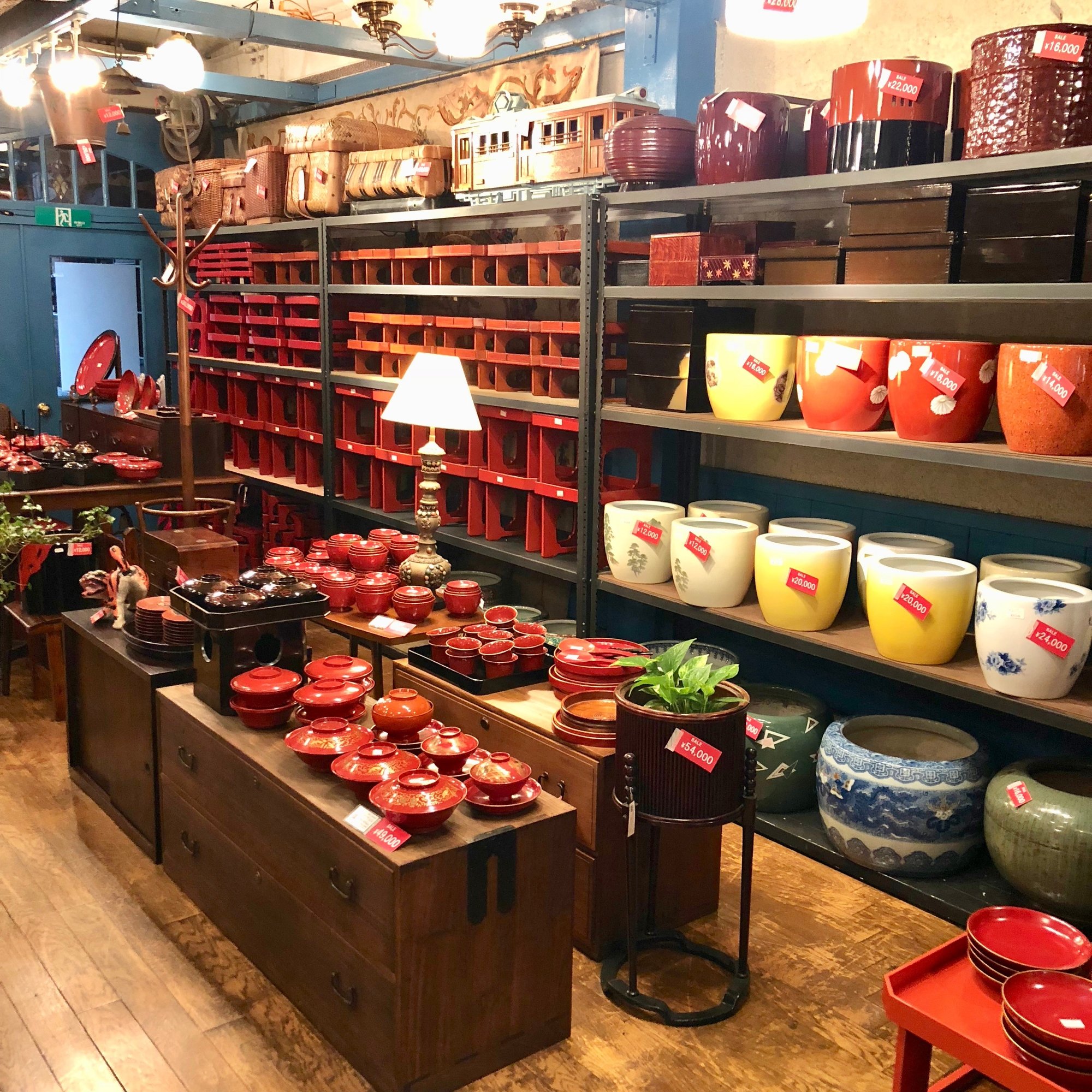 ブルーパロットの店舗情報｜よみもの｜アンティークブルーパロット京都 