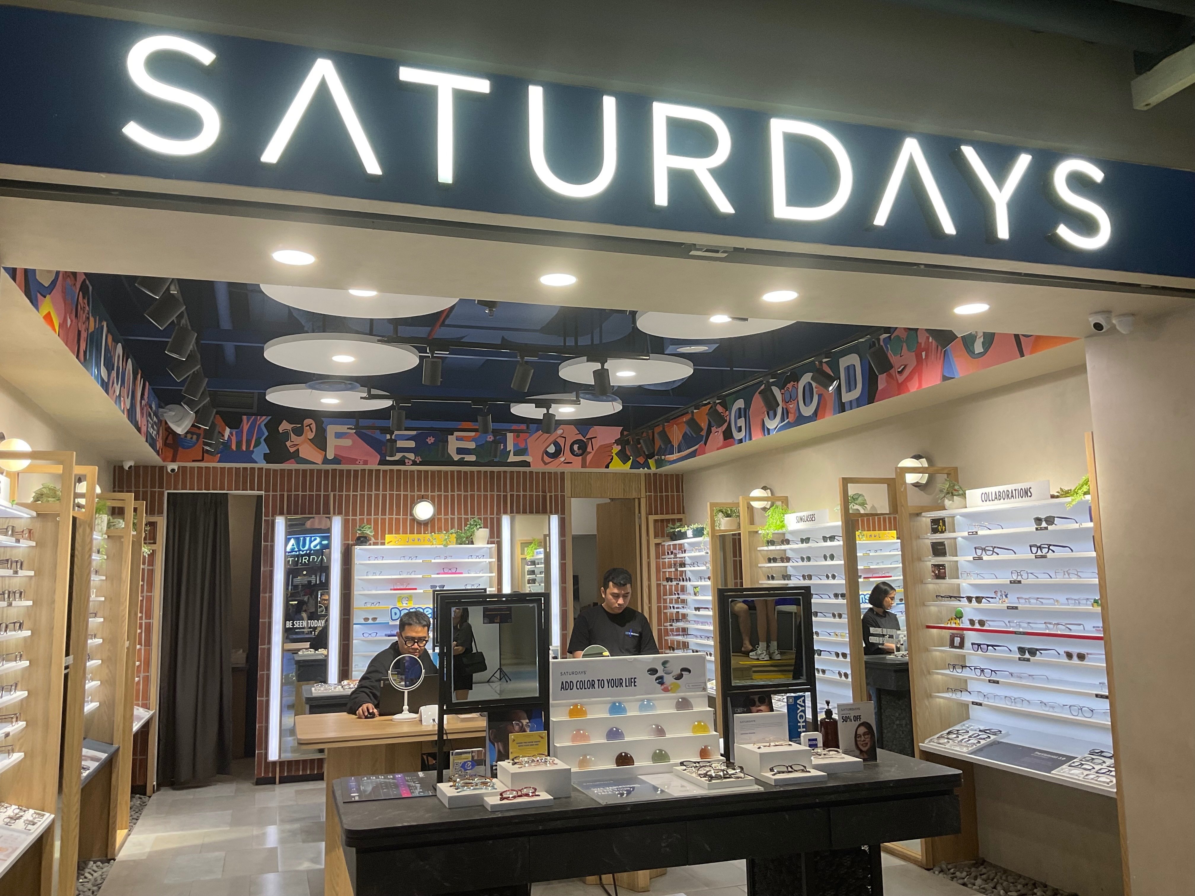 インドネシアで眼鏡を作る｜ウダマコト | インドネシアで働く