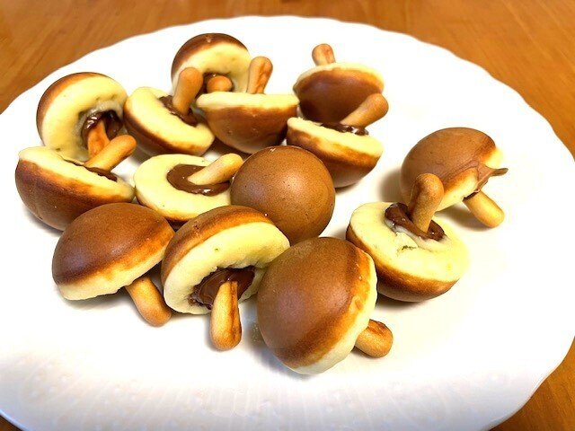 きのこの山が大きくなりました🟤🟤🟤🟤🟤🟤ジャンボきのこ きのこの山が大きくなりました🟤🟤🟤🟤🟤🟤ジャンボきのこ
