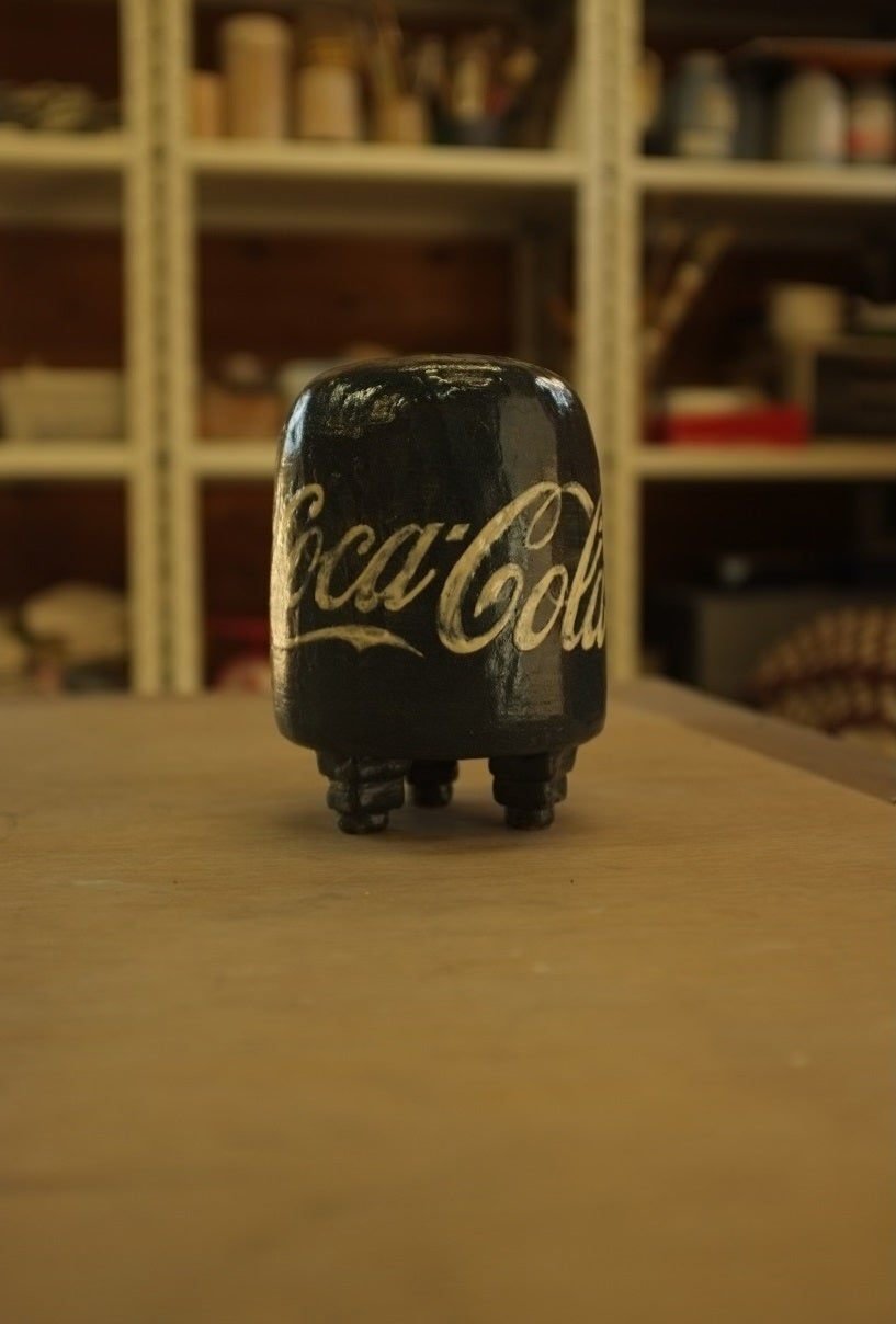 Ai WeiweiのCocaCola Vaseのこれが欲しくてさ。でも何千万円？いや