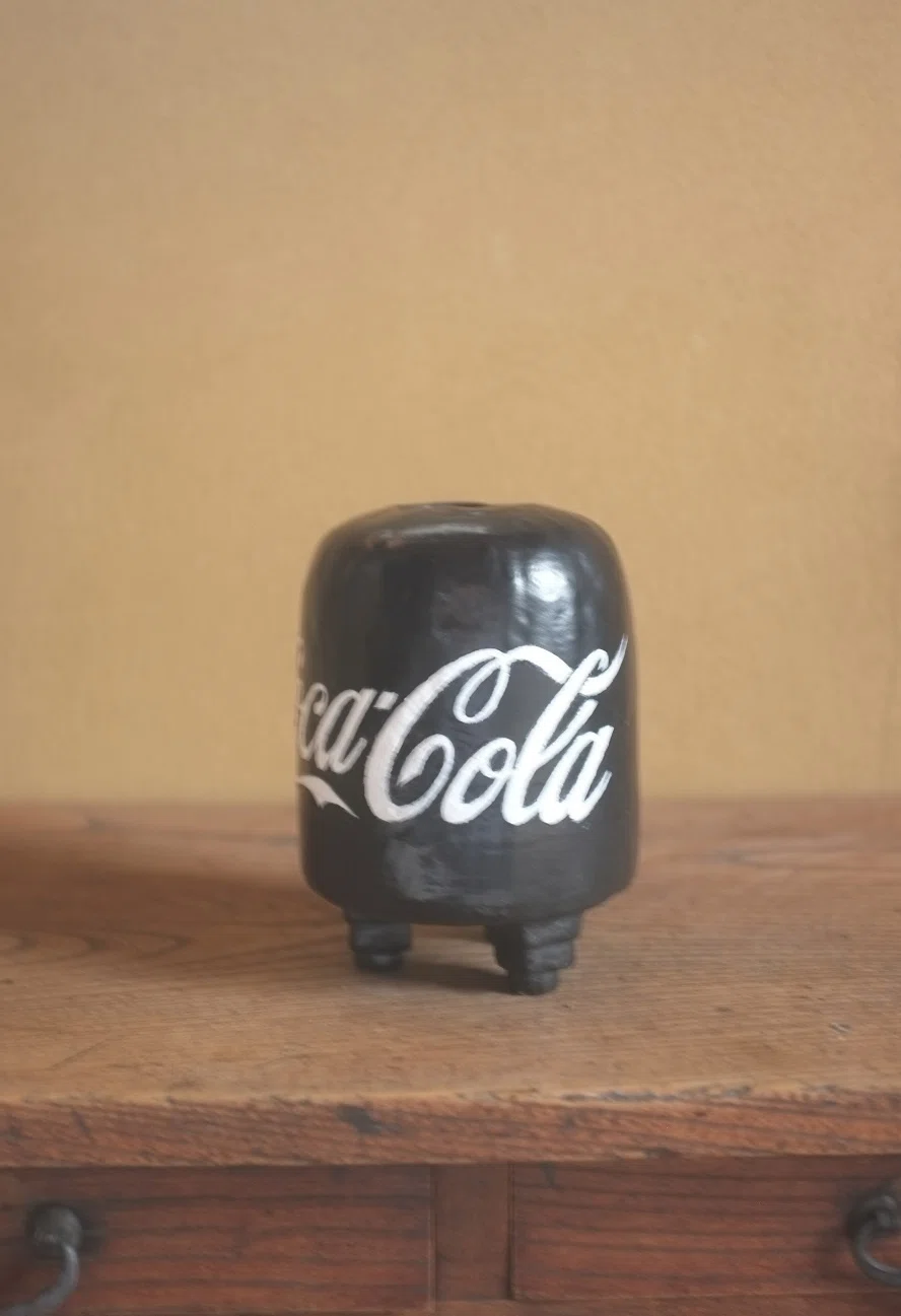 Ai WeiweiのCocaCola Vaseのこれが欲しくてさ。でも何千万円？いや
