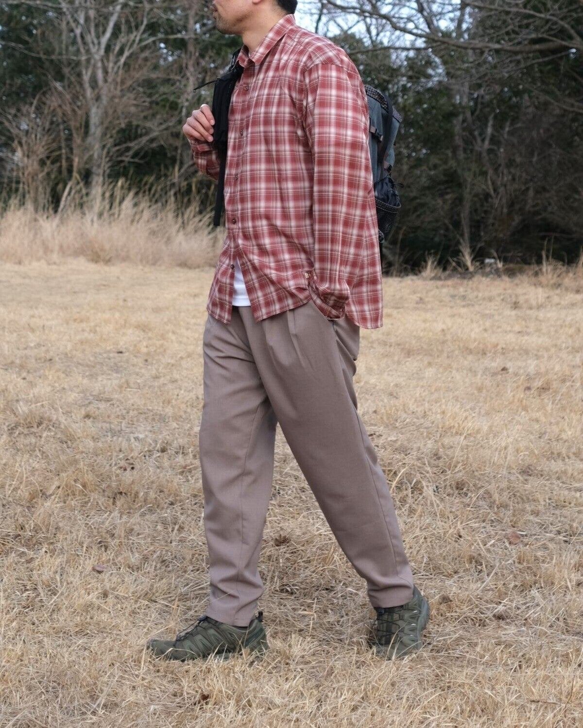 これがNew登山スタイル。Relax Tapered PantsとHybrid Merino