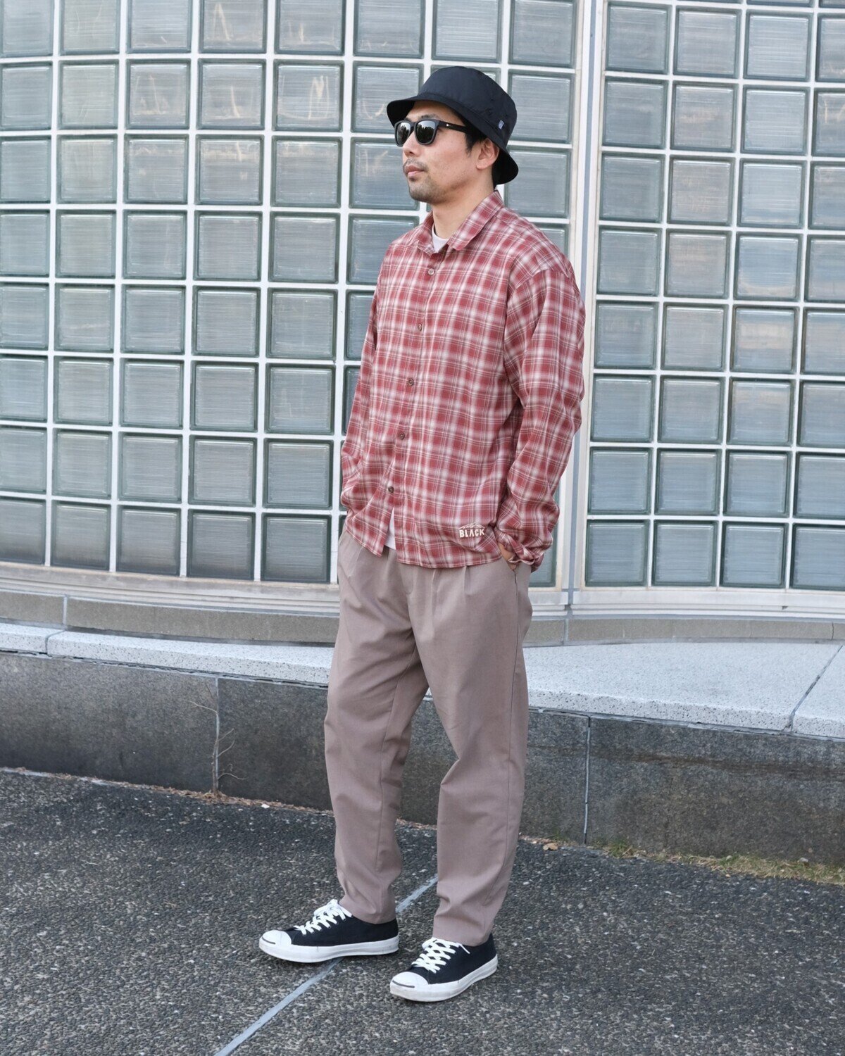 これがNew登山スタイル。Relax Tapered PantsとHybrid Merino Shirt