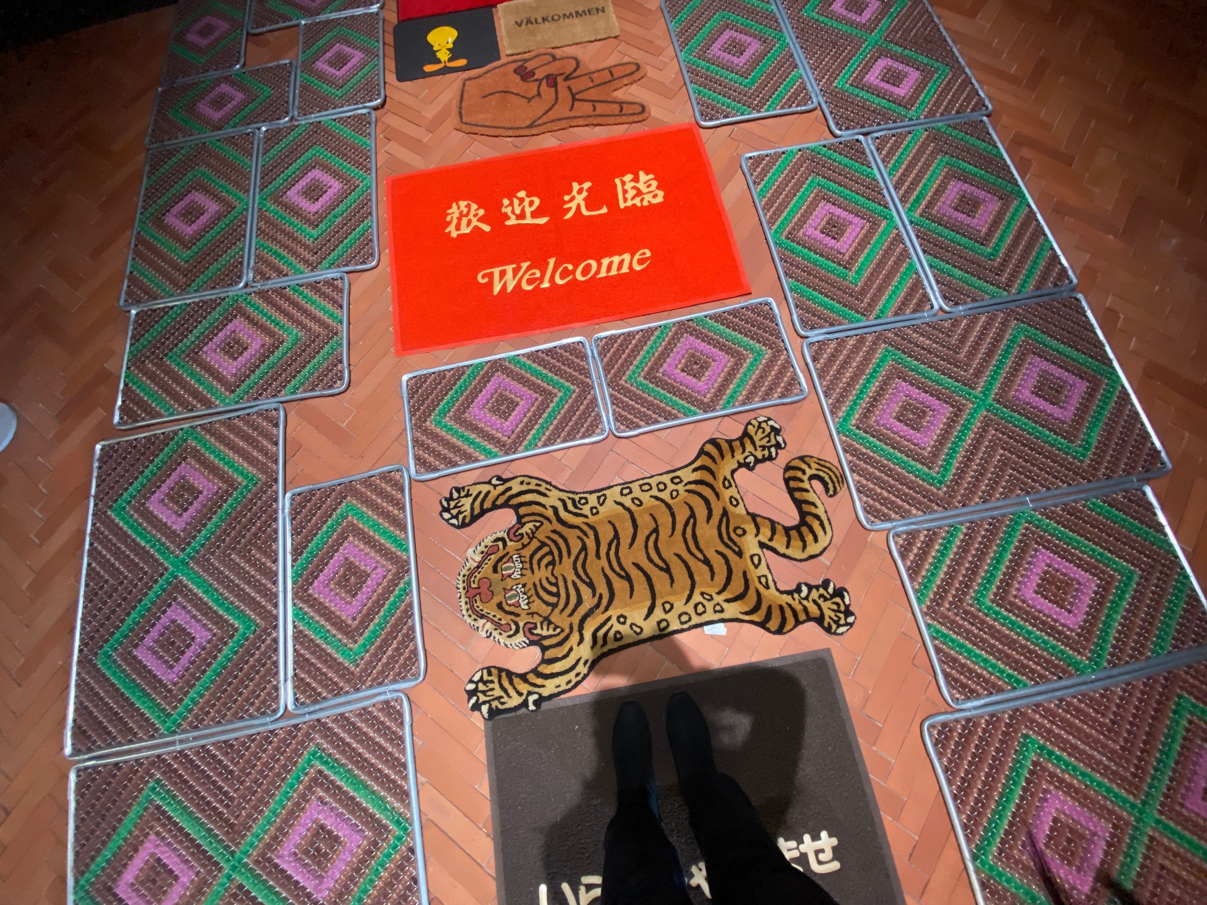 特装版B  To The Bank 額装あり 松山智一 作品証明書付属 松山智一 特装版 版画River To The Bank 同梱版 - メルカリ