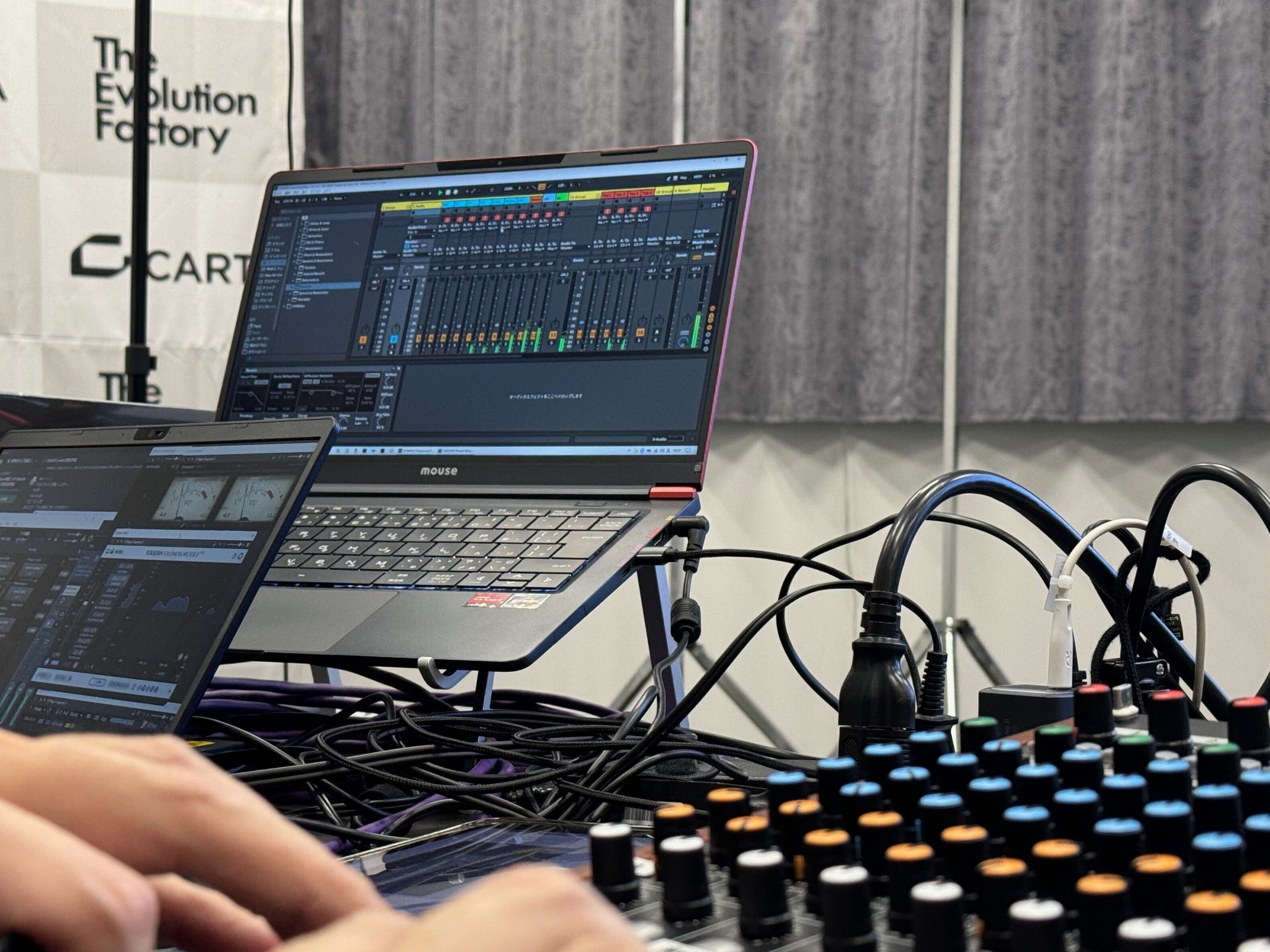 配信初心者にもオススメ!音声ミキサー「TASCAM model 12」は 配信初心者にもオススメ!音声ミキサー「TASCAM model 12」は