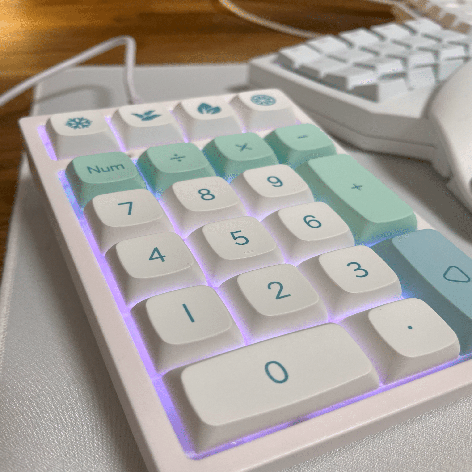 可愛くて映えるホットスワップ対応中華テンキー【YUNZII YZ21】｜東洋