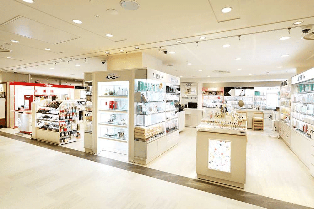 人生初、デパコス買いに行った｜mizu