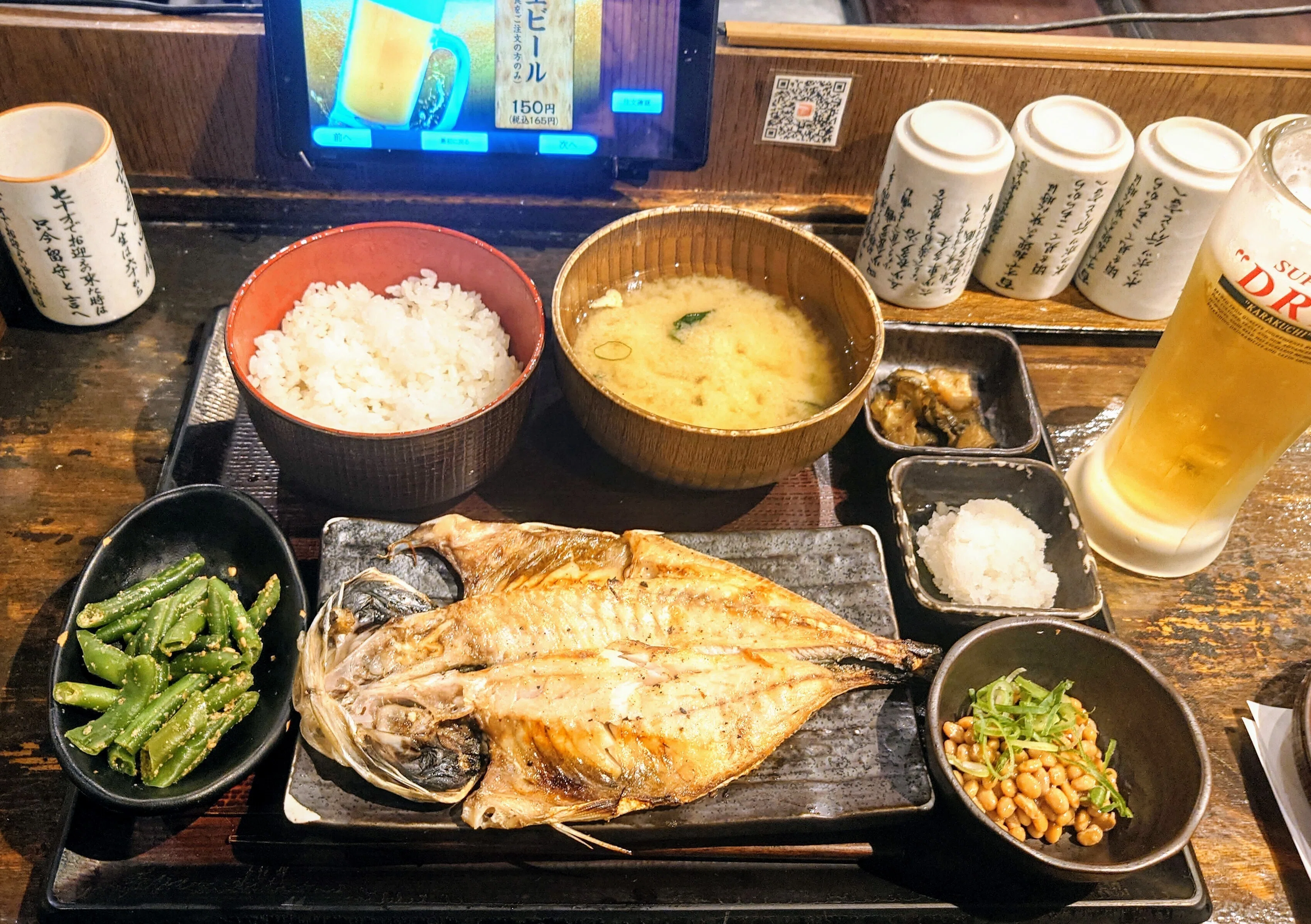 しんぱち食堂はなぜ大人気なのか？朝定食や生ビール150円の真相を徹底解剖
