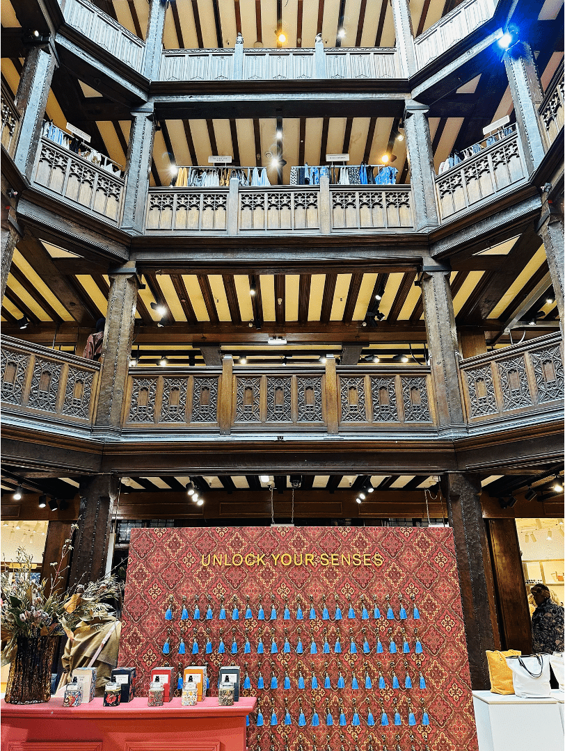 London Blog vol.8 老舗デパート”リバティ・ロンドン”でショッピング