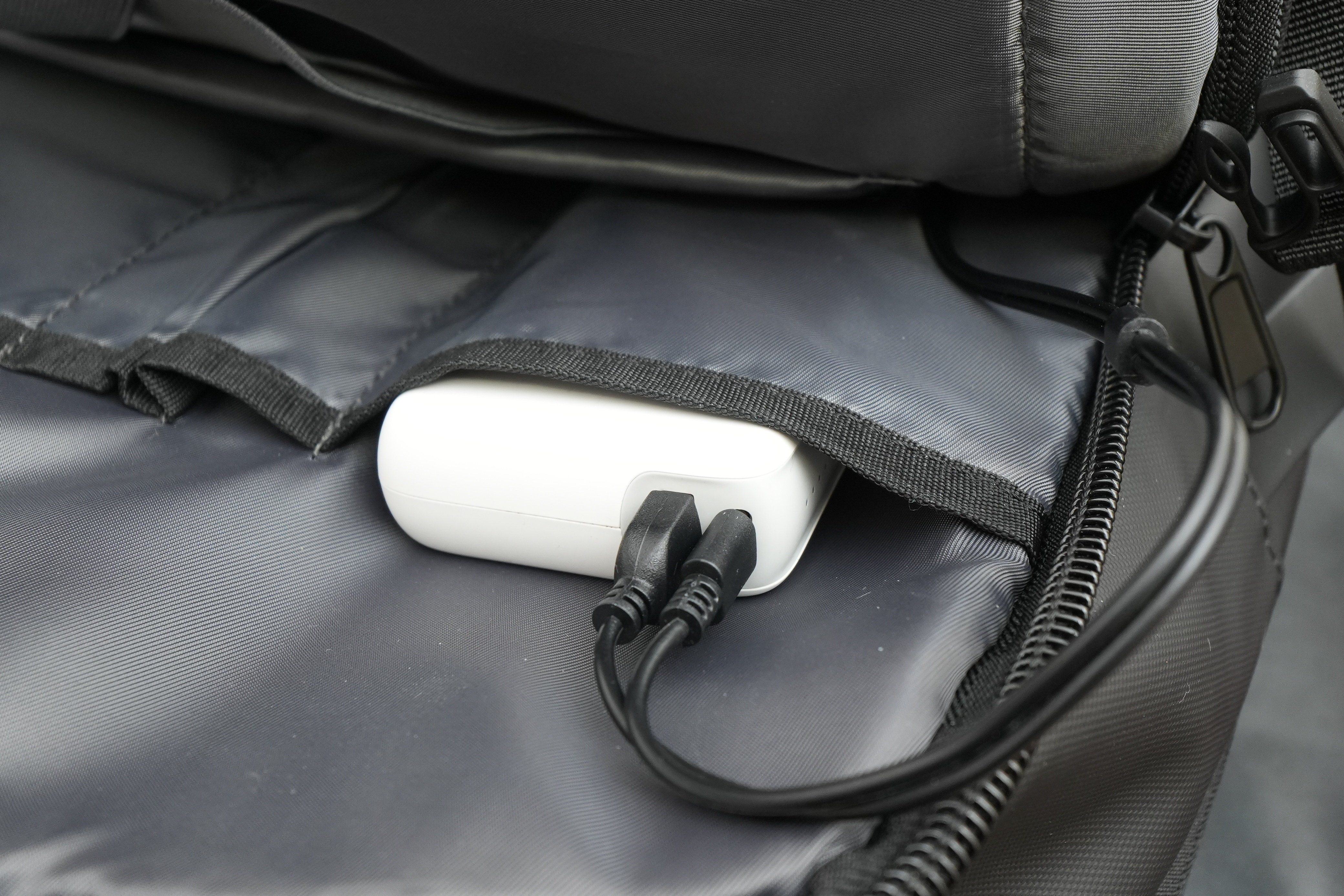 美品　AIRBACK 　軽量ハンドル　バックパック　ブラック　圧縮ポンプカバー付 未使用 AIRBACK バックパック ブラック 圧縮ポンプカバー付