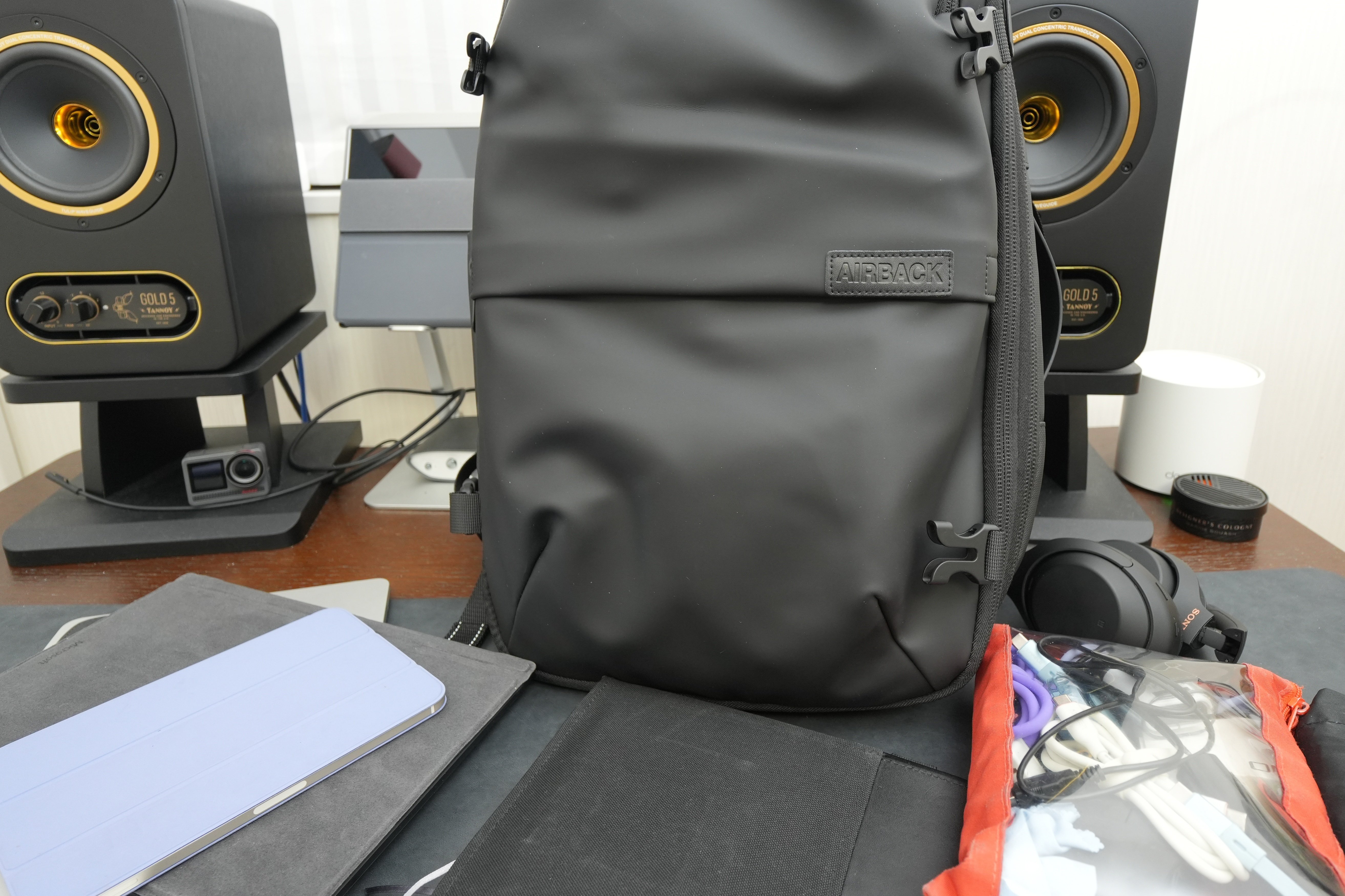 Amazon.co.jp: Airback 真空トラベルバックパック | パスワード