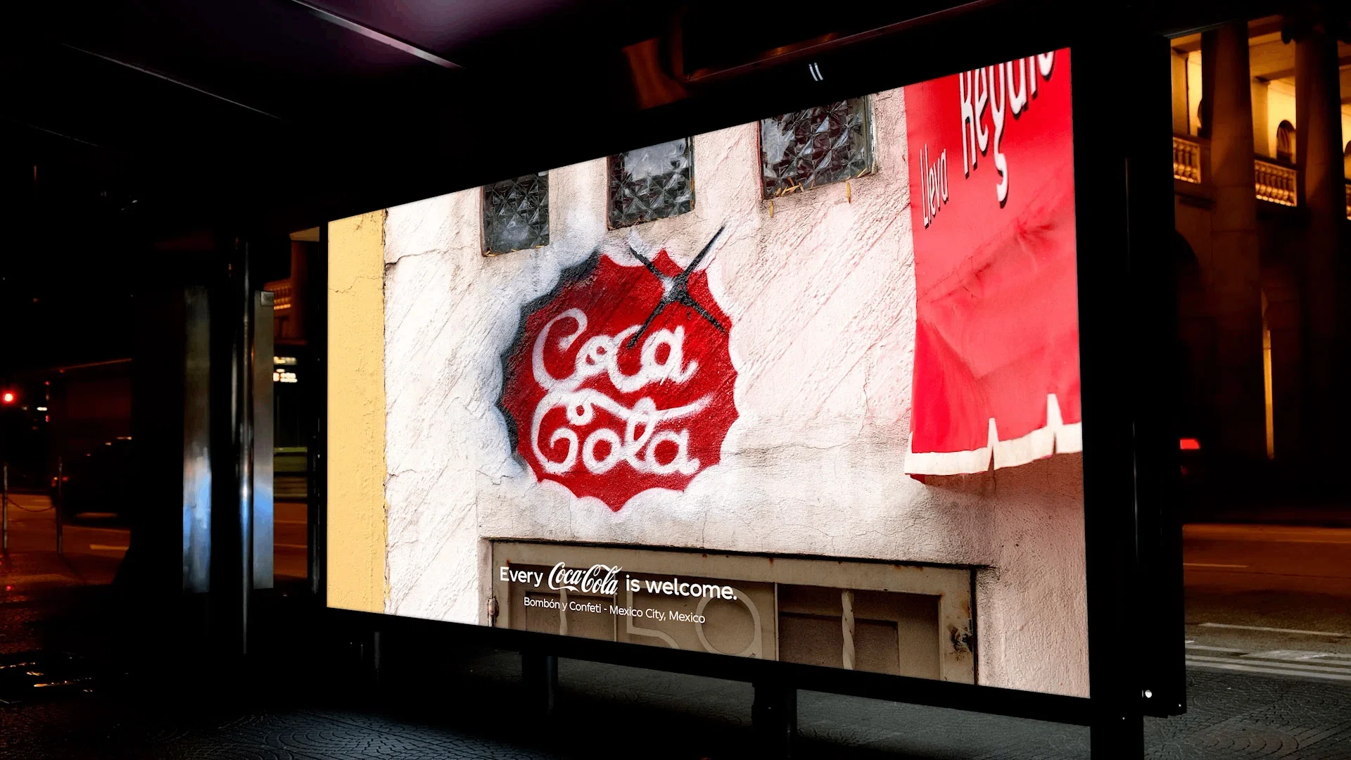 ブランドロゴについて考えましょう。コカ・コーラ社のグローバル