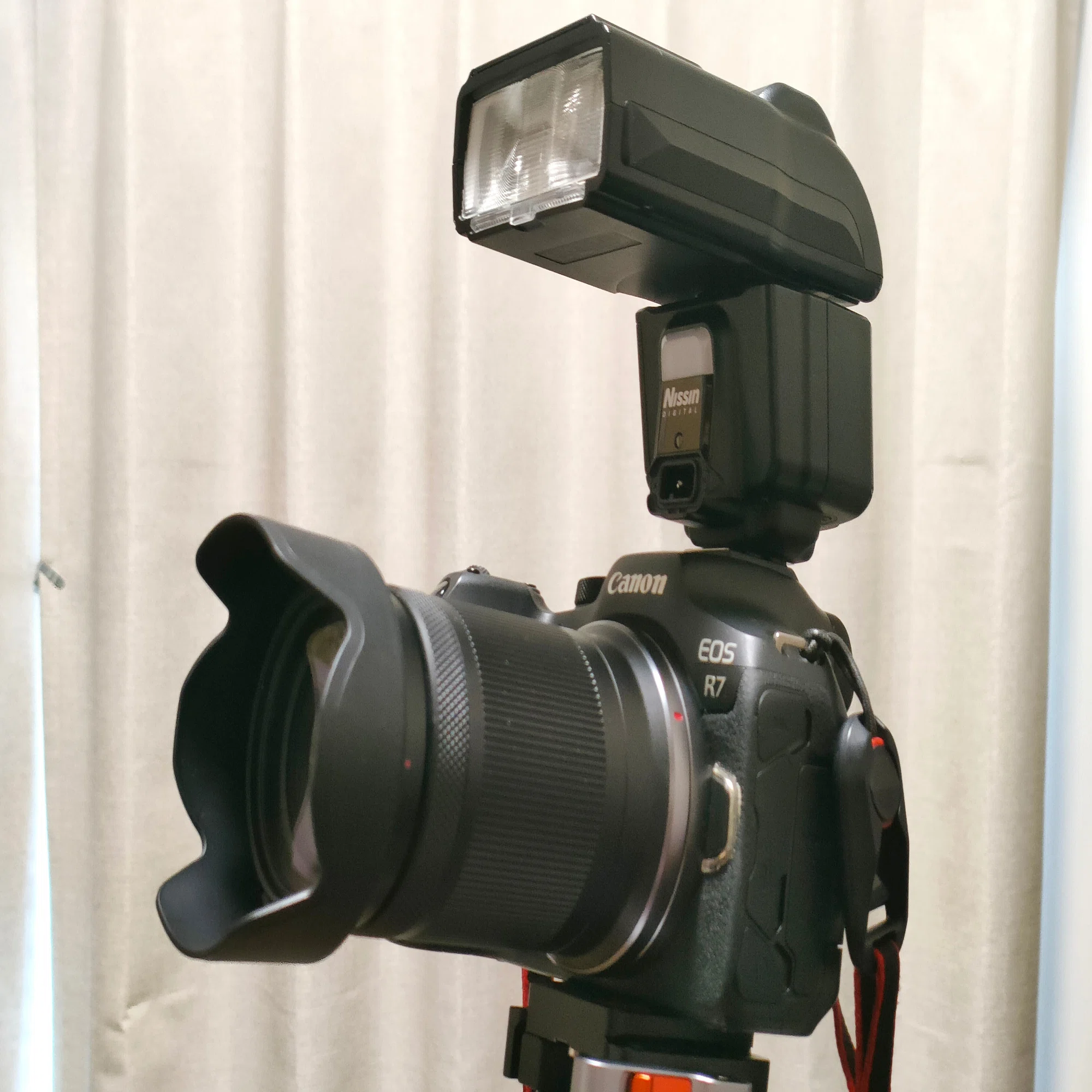 RF-S18-150mm F3.5-6.3 IS STMとEF-M18-150mm F3.5-6.3 IS STM 