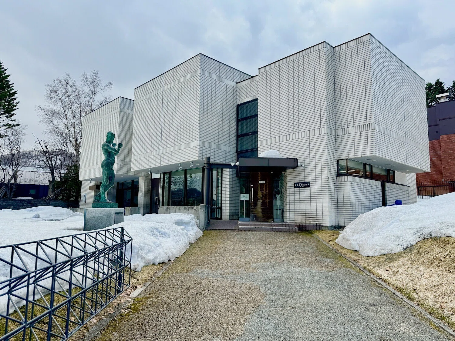 本郷新記念札幌彫刻美術館」｜北海道の旅とキャンプ手帖｜花岡俊吾