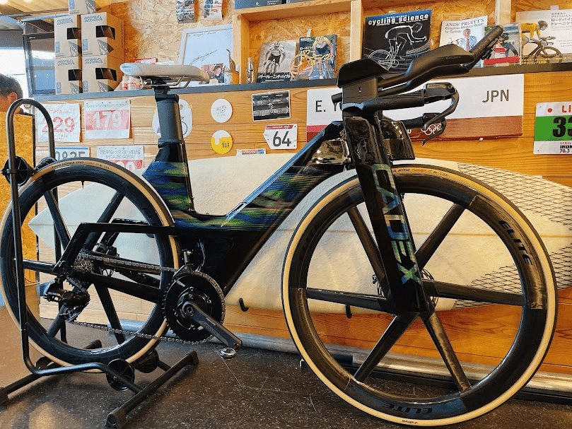 お客様バイク紹介 CADEX TRI SRAM FORCE eTAP AXS | BIKE SHOP お客様バイク紹介 CADEX TRI SRAM FORCE eTAP AXS | BIKE SHOP