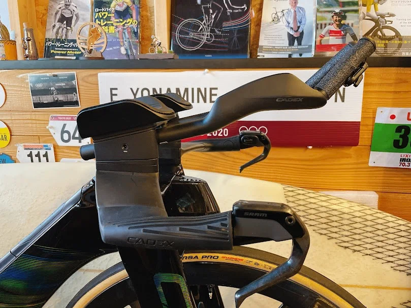 お客様バイク紹介 CADEX TRI SRAM FORCE eTAP AXS | BIKE SHOP FORZA お客様バイク紹介 CADEX TRI SRAM FORCE eTAP AXS | BIKE SHOP FORZA