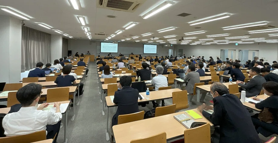 研究者同士の交流が生みだすイノベーションのために―「経営学の質問箱
