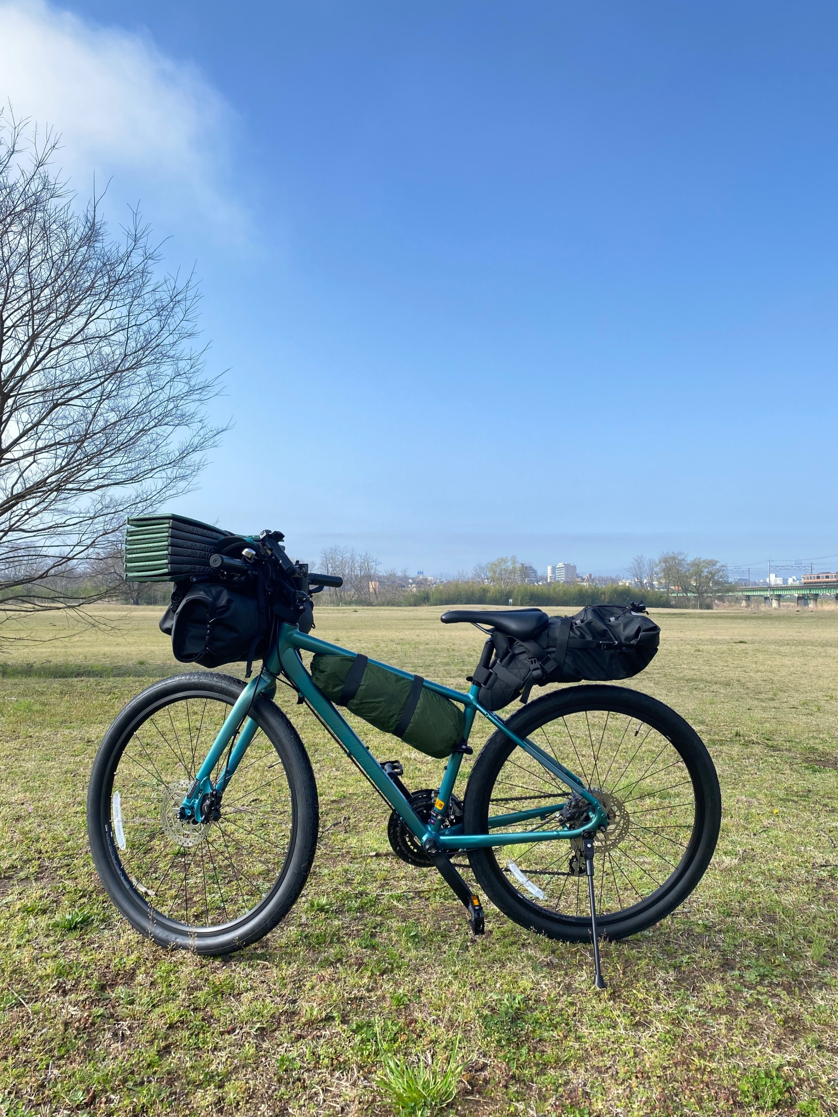 クロスバイク初心者がソロキャンプに行ってみた話【装備編】｜髑髏フラワー