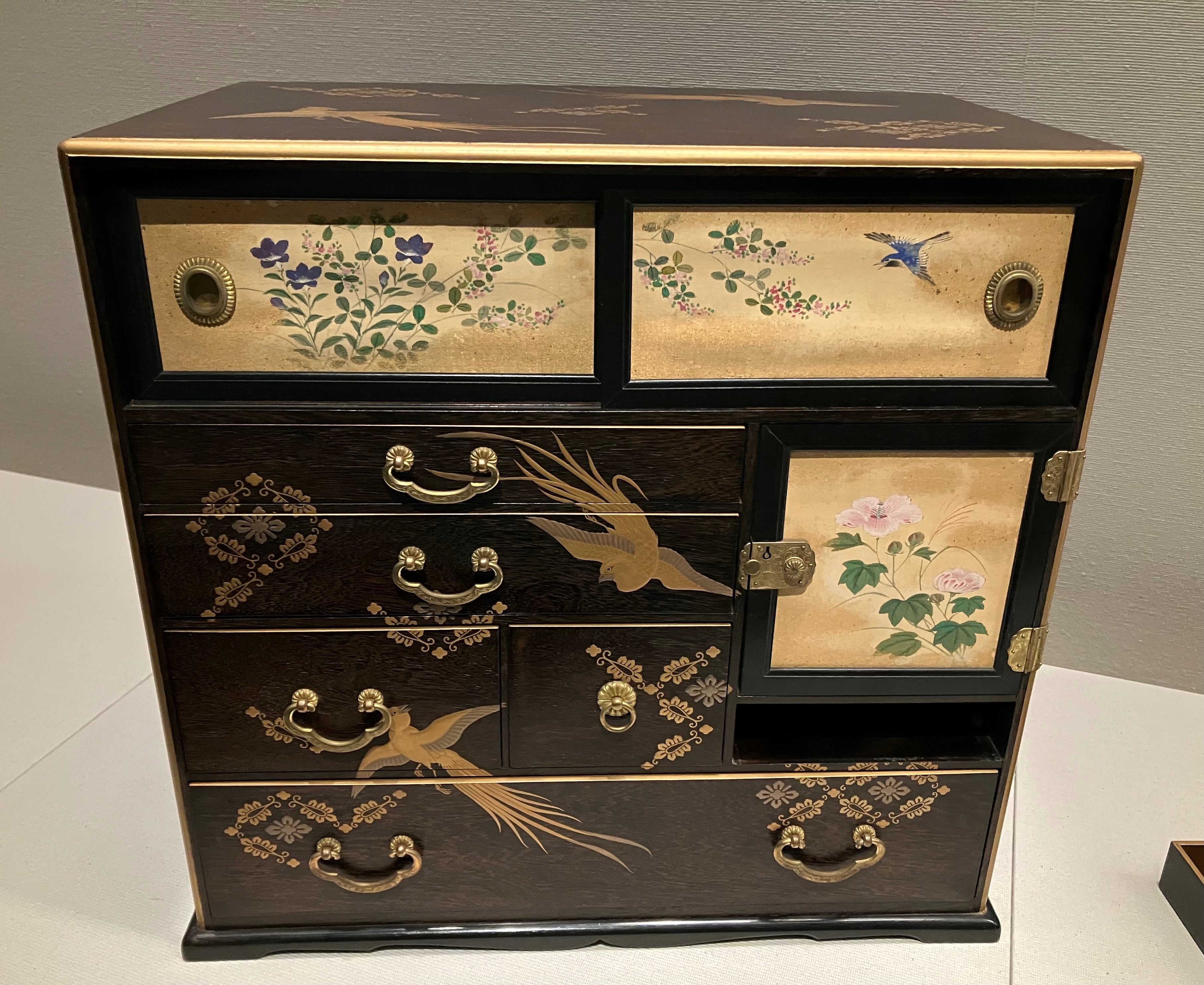 時代物【重厚な小箪笥 隠し戸付き】幅48.5×奥38.5×高39 検)戦前船箪笥 時代物【重厚な小箪笥隠し戸付き】幅48.5×奥38.5×高39 検)戦前