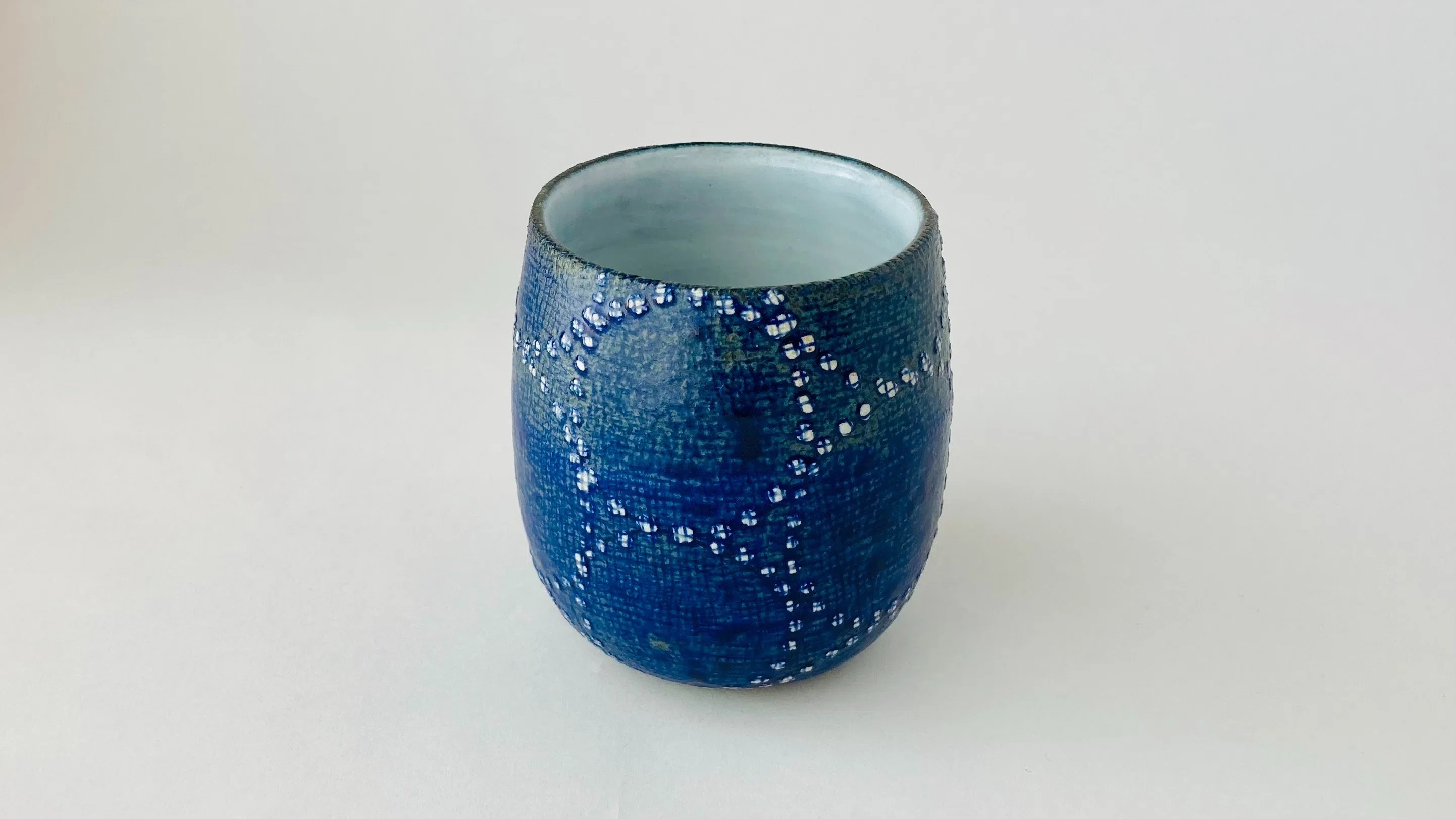 湯呑み 青色グラデーション 陶器 益子焼　陶芸家　作陶家　#え 益子 秋の陶器市のお話④｜萬蔵（MANZOU）