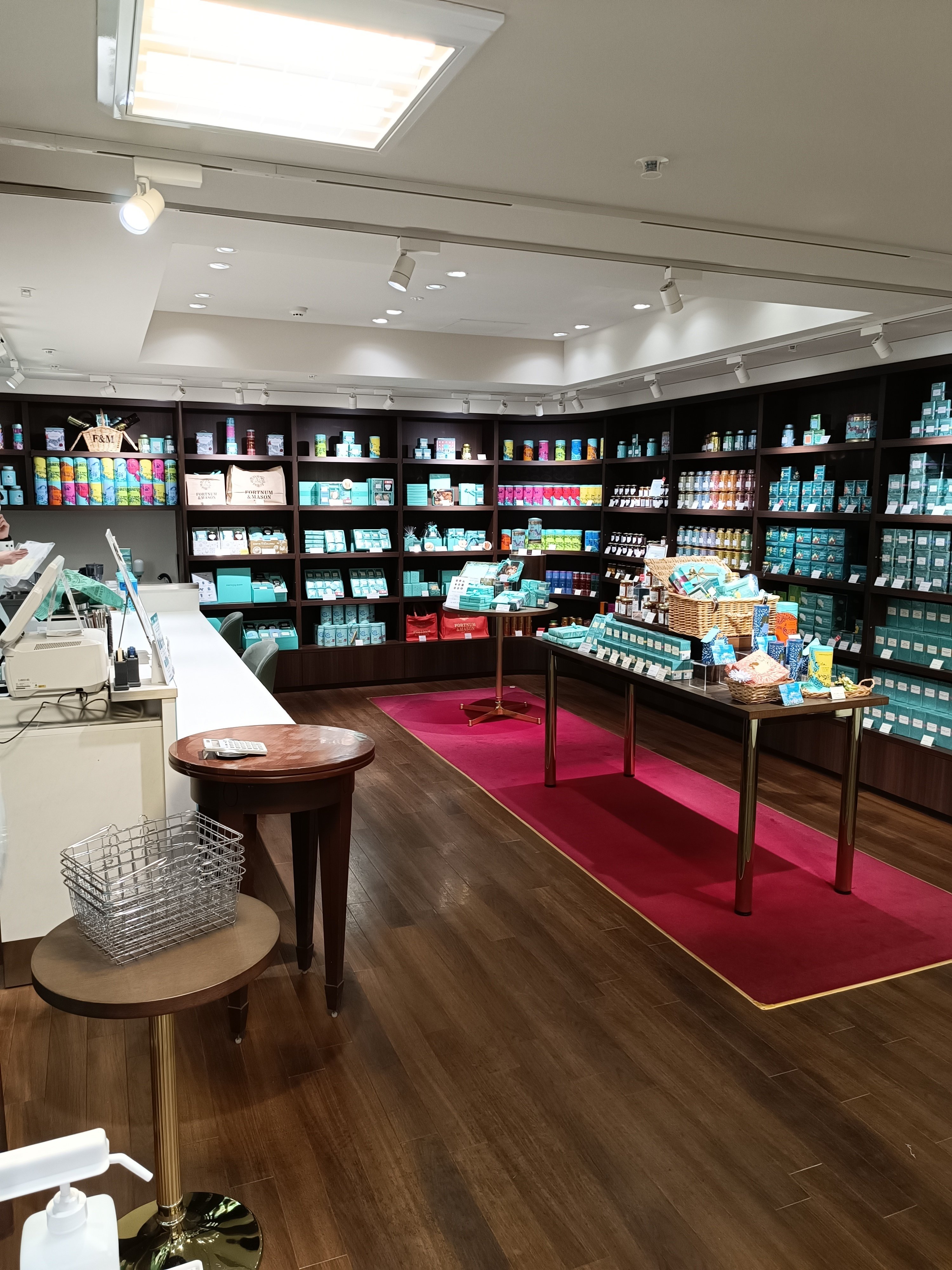 量り売りができる英国王室御用達の紅茶のはなし🫖✨｜いろは。