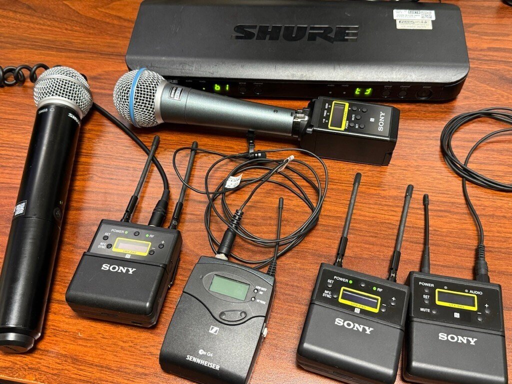 ワイヤレスハンドマイク4本セット（SHURE BLX88/BLX2 SM58）