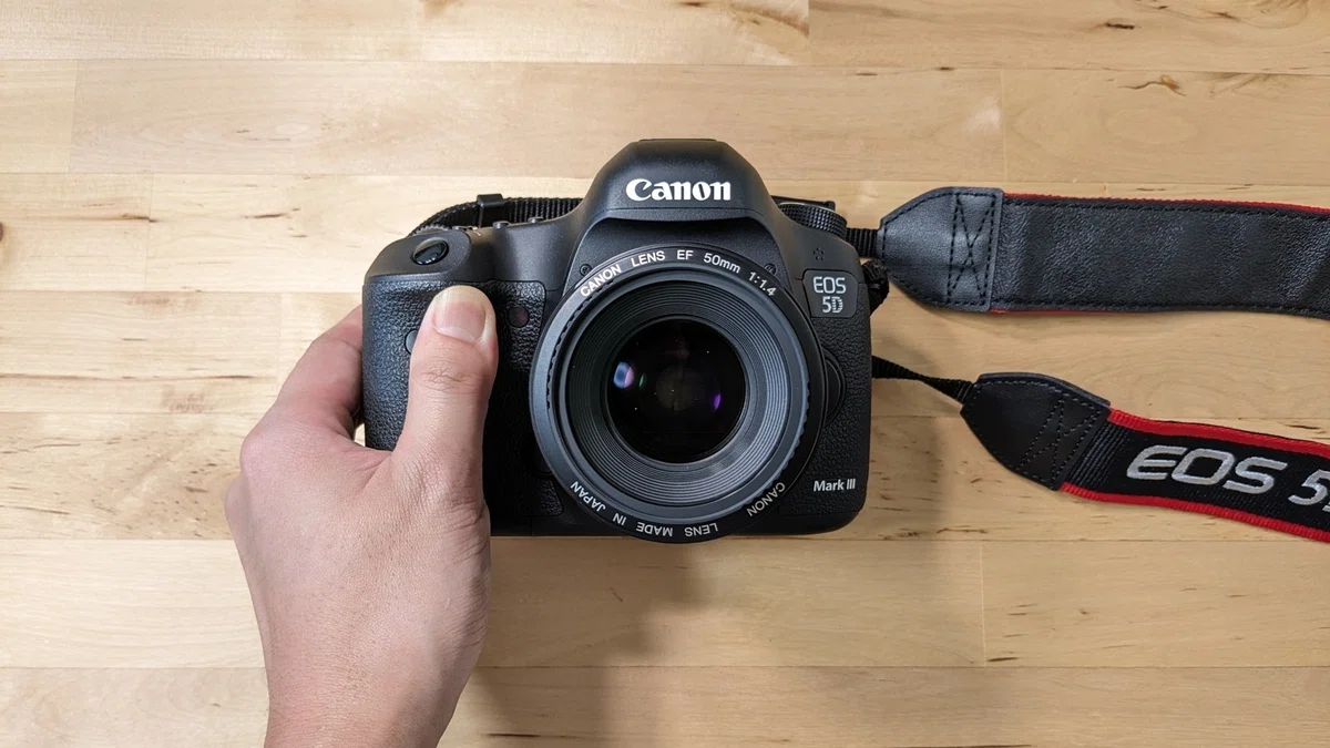 ガジェットレビュー】神レンズ！キヤノンEF50mm F1.4 USM｜EmuLog 