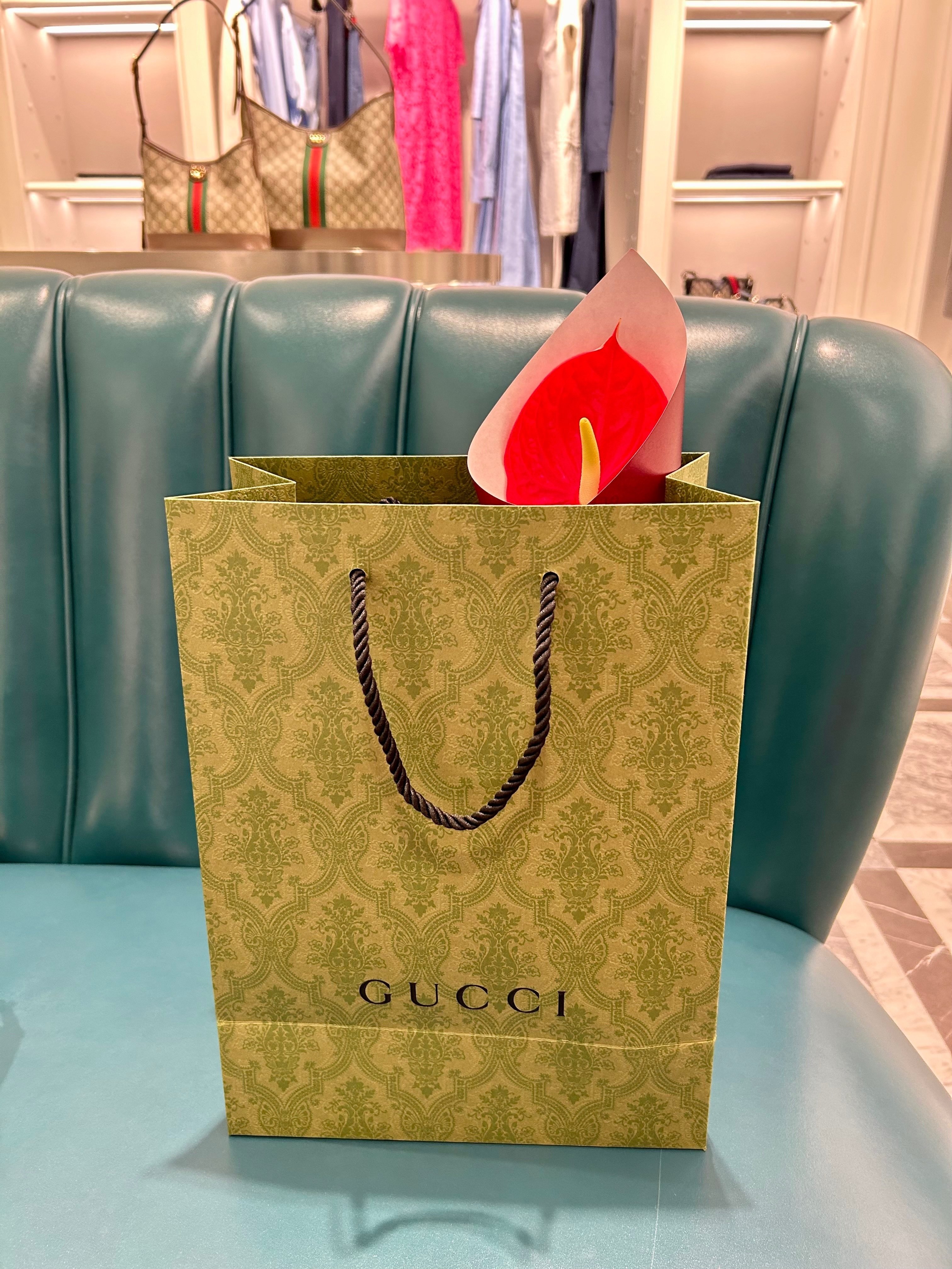 私は、私の道を行く GUCCIのカチューシャで歌う愛別離苦のプチ演歌｜さや