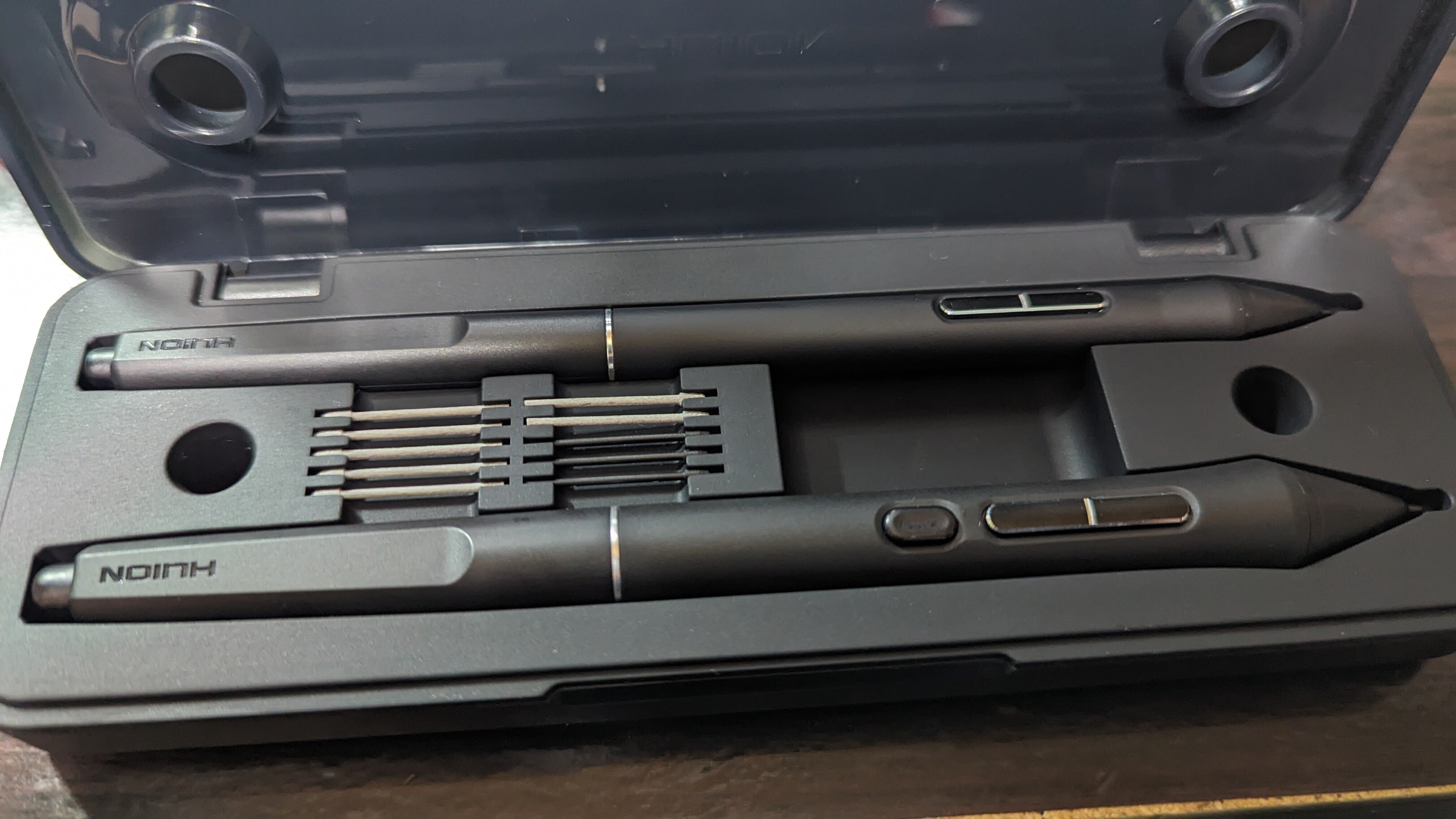 HUION Kamvas Pro19 4K スタンド・フェルト替え芯付き HUION Kamvas Pro19 4K スタンド・フェルト替え芯付き Kamvas Pro 24