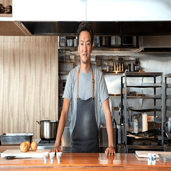 本場ミシュランガイドの星つきシェフが、福岡の海沿いに拠点を構えた