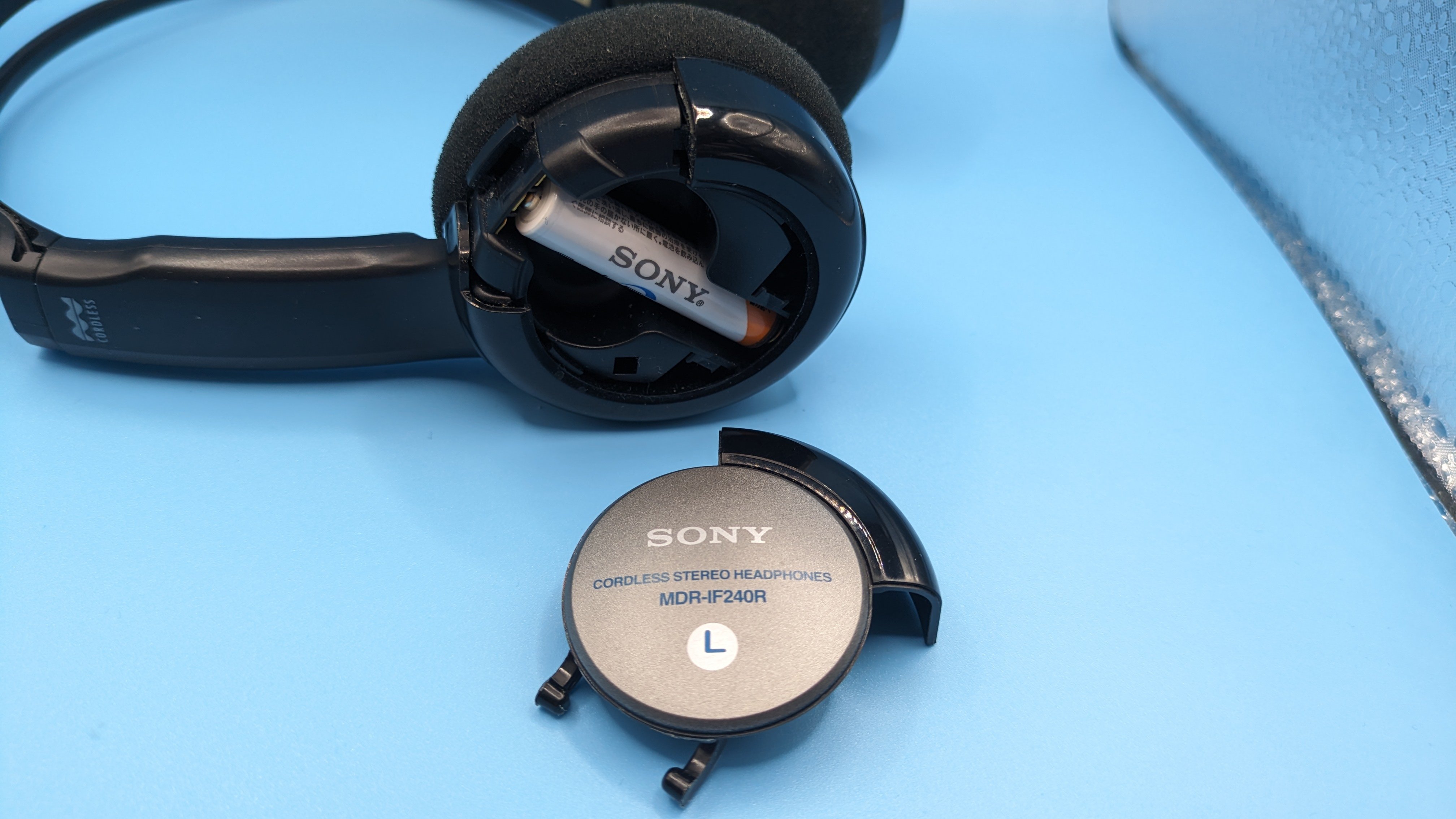 20年前の古きヘッドホン「SONY MDR-IF240RK」と考える