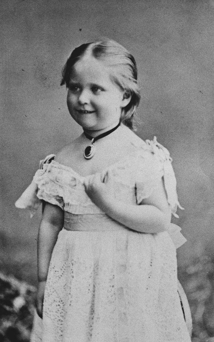 ニコライ2世皇后アレクサンドラ・フョードロウナの生涯【シリーズ1】|仰木はるか