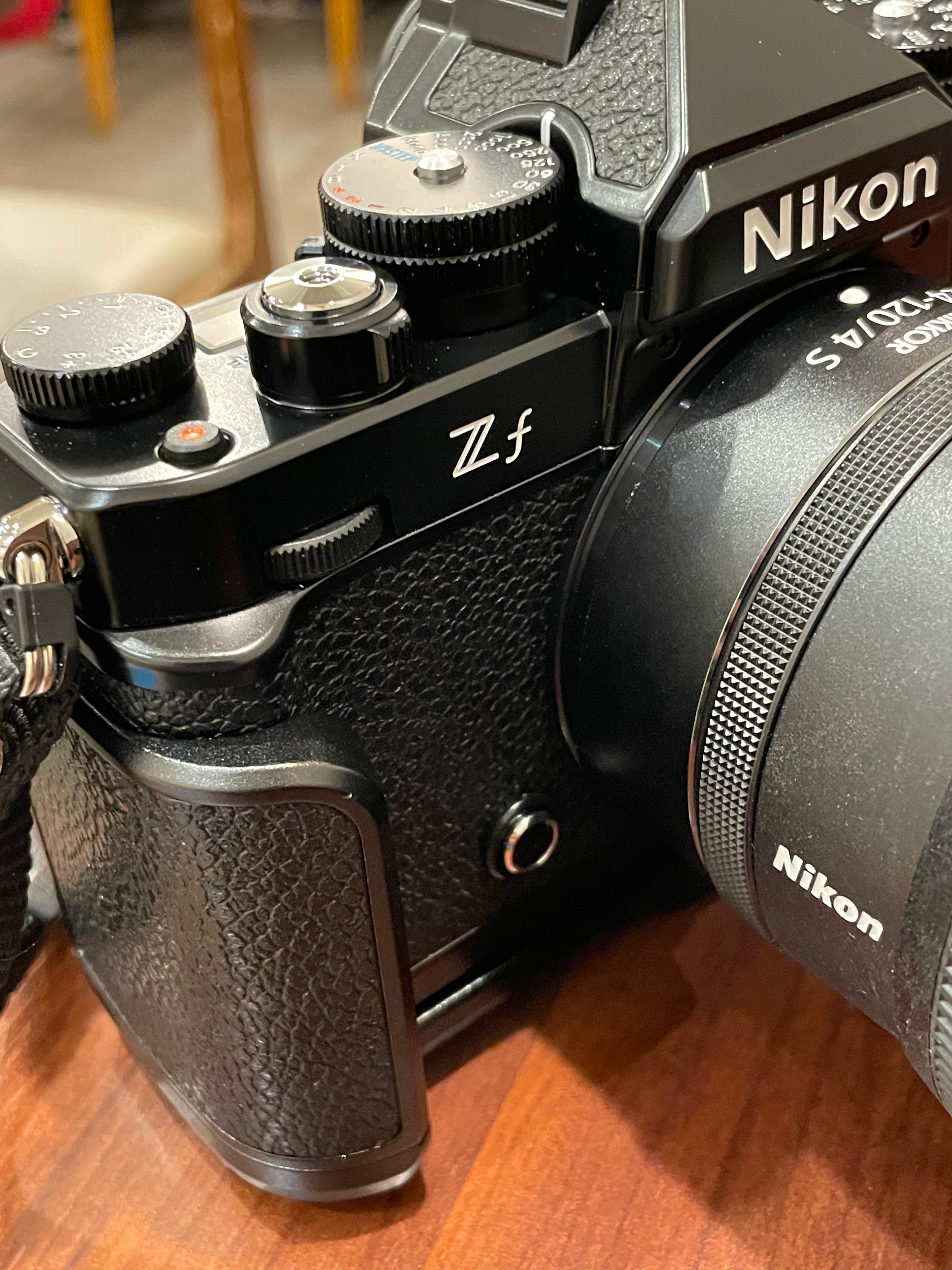 美品　Nikon ZF グリップなど付属 Nikon】Zf用の木製ハンドグリップを買ってみました【カメラ