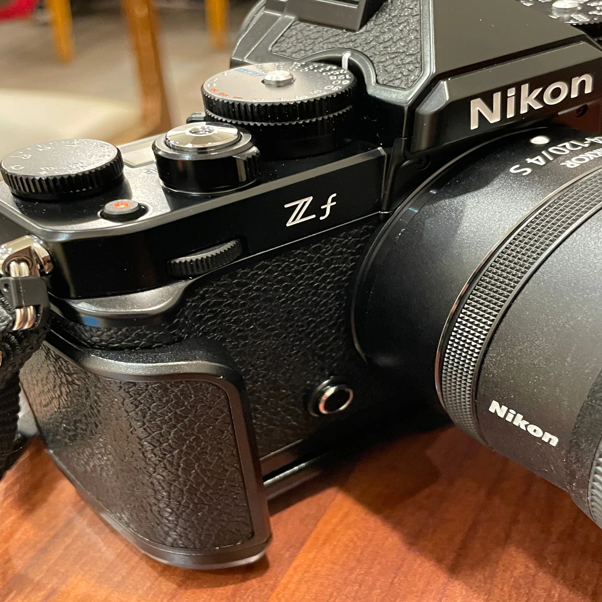 Nikon Z f （Zf） 購入の経緯、そしてグリップ選びと初日のショット 