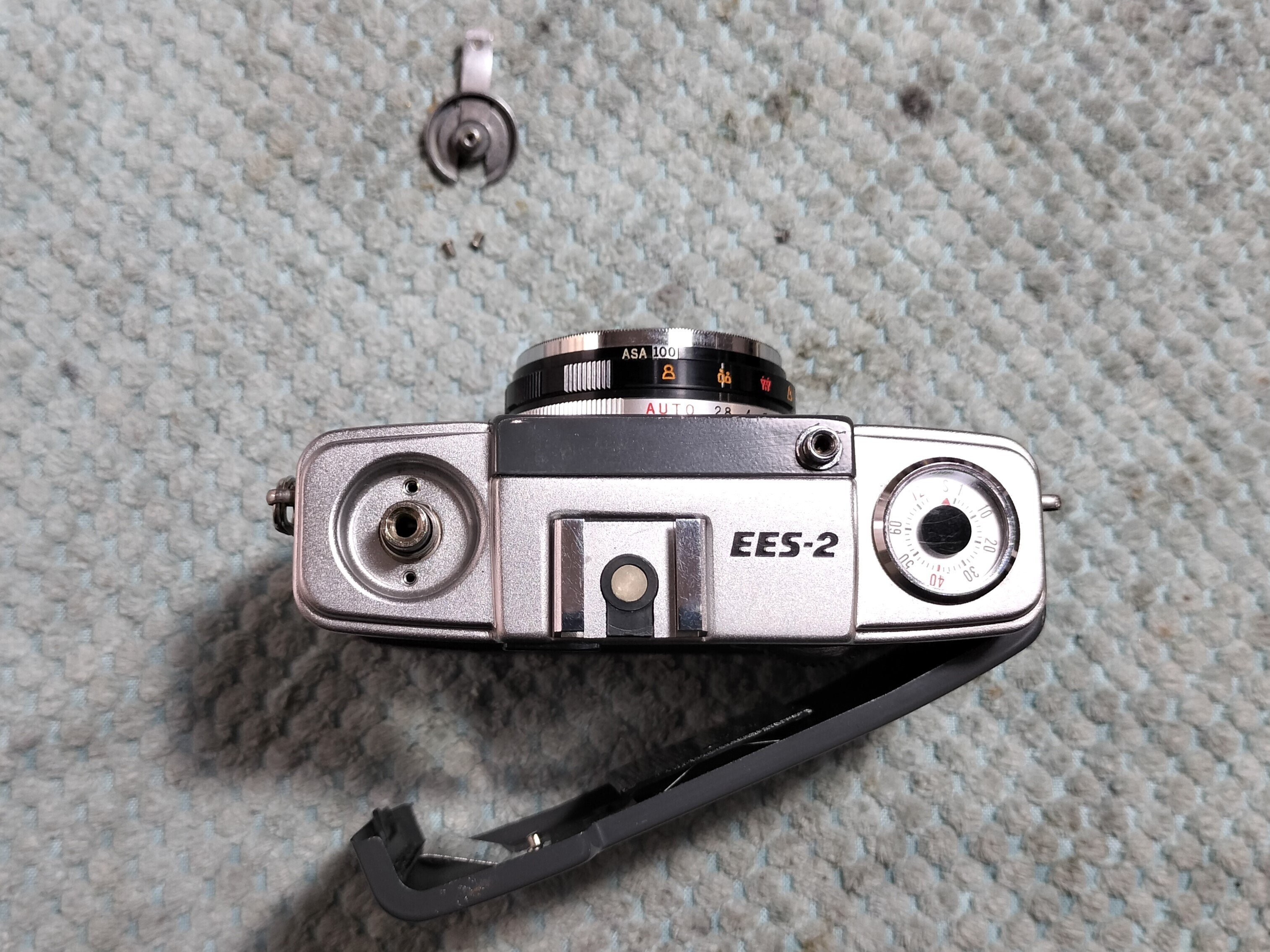 Olympus Pen EES-2の分解|フィルムカメラ修理のアクアカメラ Olympus Pen EES-2の分解|フィルムカメラ修理のアクアカメラ