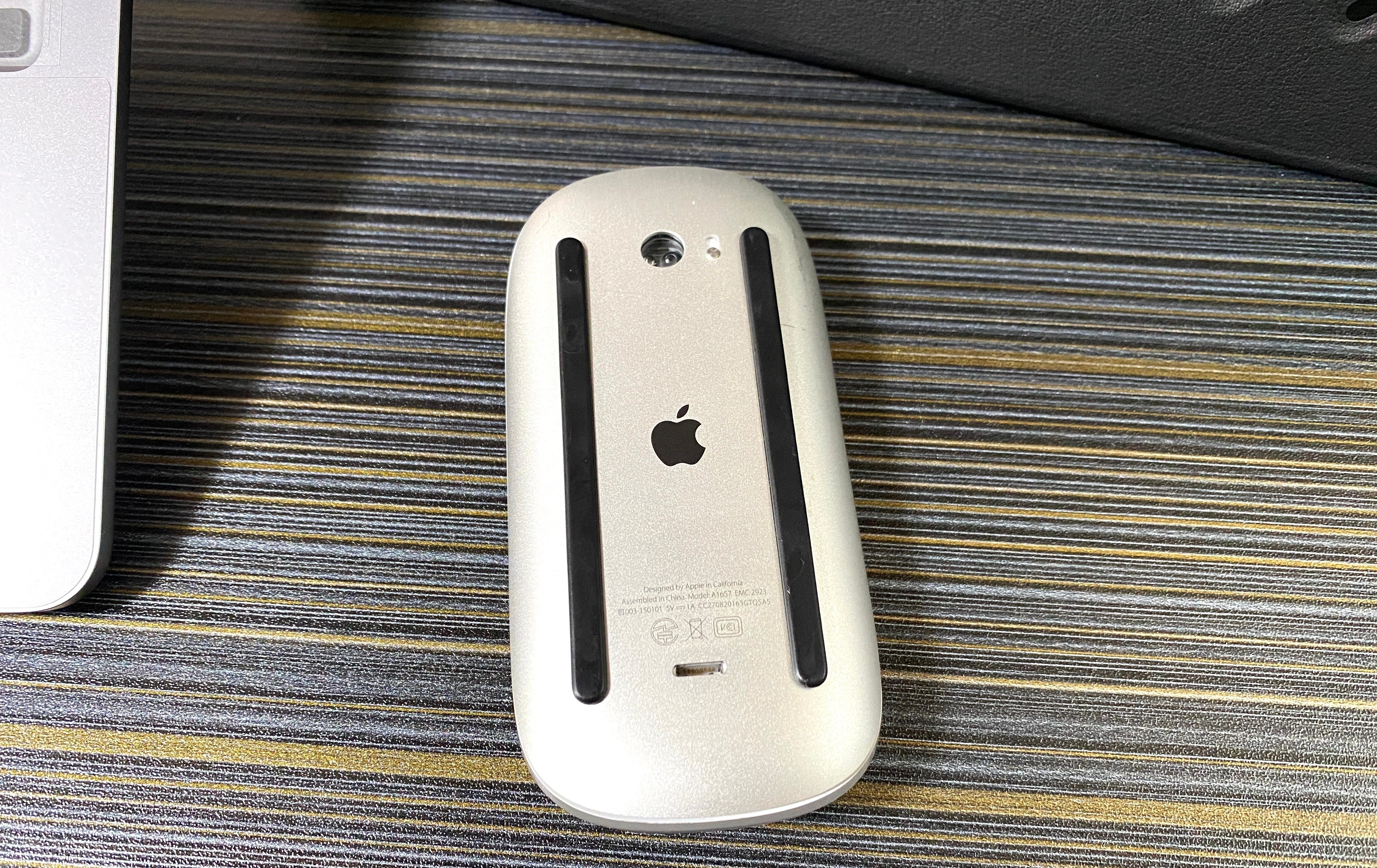 Magic Mouse 2 ファーストインプレッション(使いにくい Magic Mouse 2 ファーストインプレッション(使いにくい