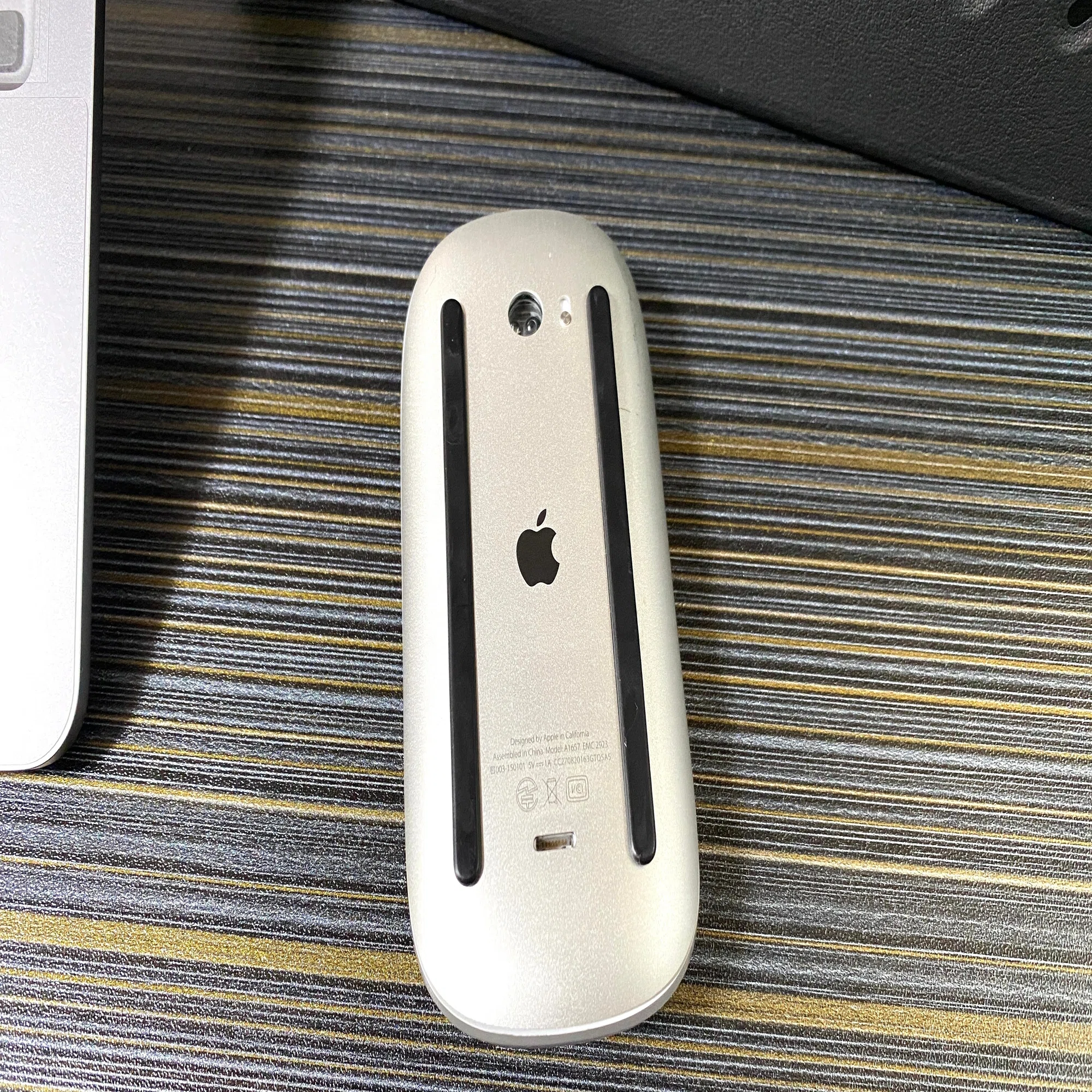 Magic Mouse 2 ファーストインプレッション（使いにくい）｜MtOjiisan