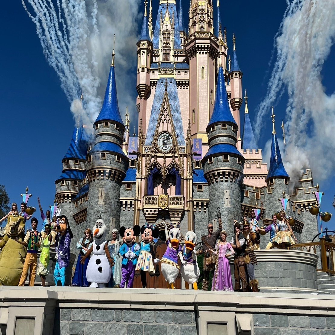 2026年の9月はアウラニでペア・キャラクターグリーティング, image size:1479x1109