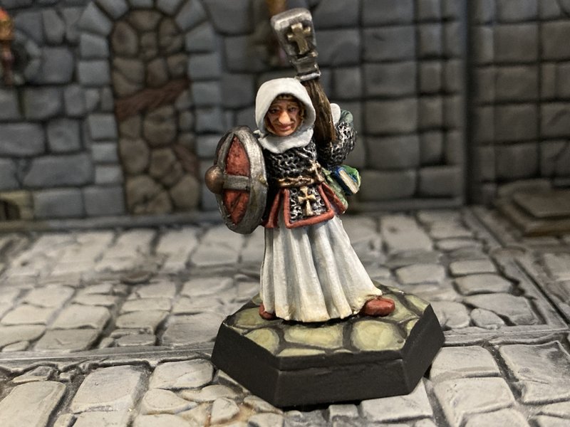 Citadel Miniaturesの「BC1 Adventurers Starter Set」より、Devout Clericを塗りました。