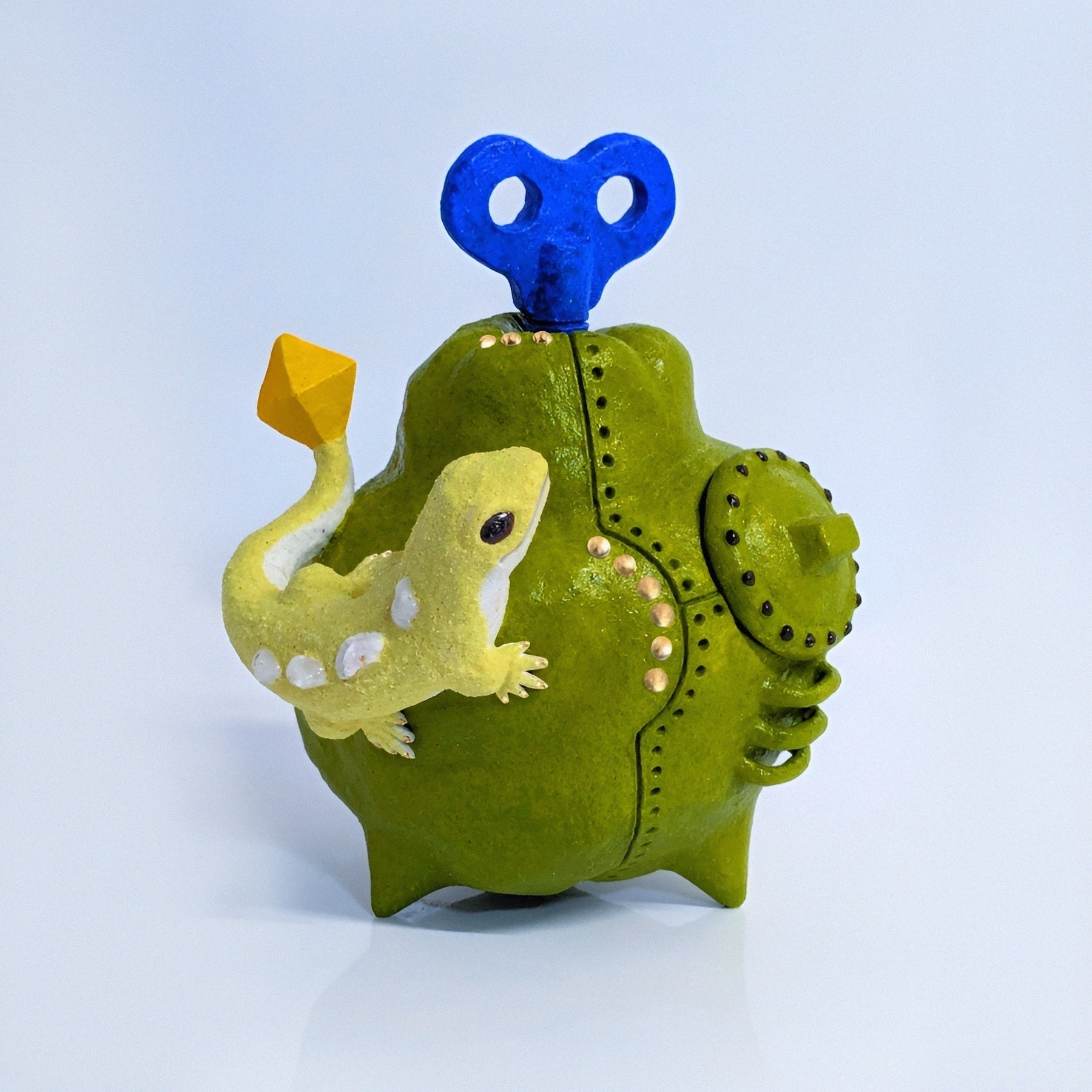 陶器でつくる動物とおもちゃの世界】いとう さき インタビュー