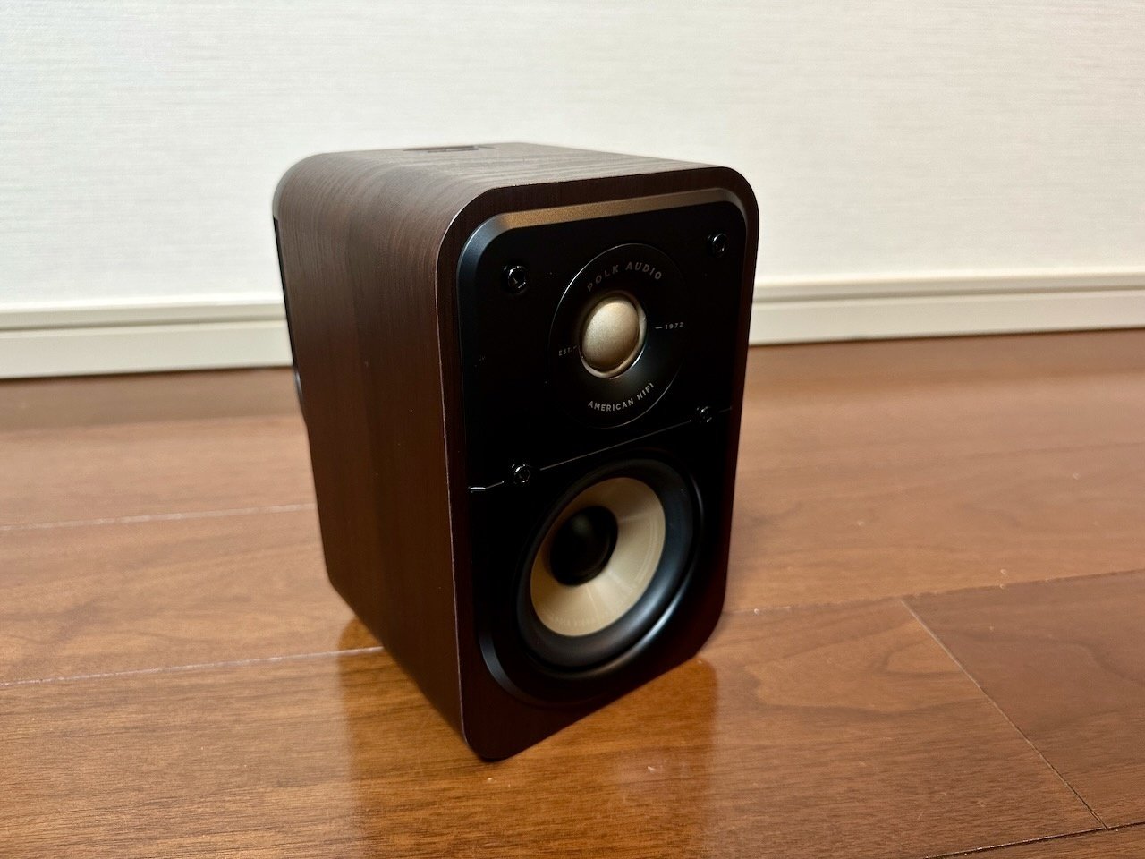 フロントとサラウンドスピーカーにPOLK AUDIO ES10を導入 フロントとサラウンドスピーカーにPOLK AUDIO ES10を導入