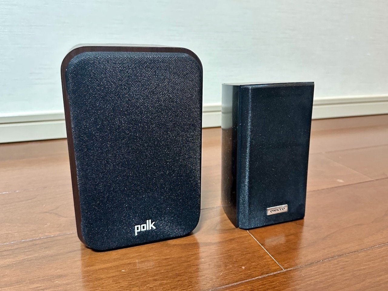 フロントとサラウンドスピーカーにPOLK AUDIO ES10を導入 フロントとサラウンドスピーカーにPOLK AUDIO ES10を導入