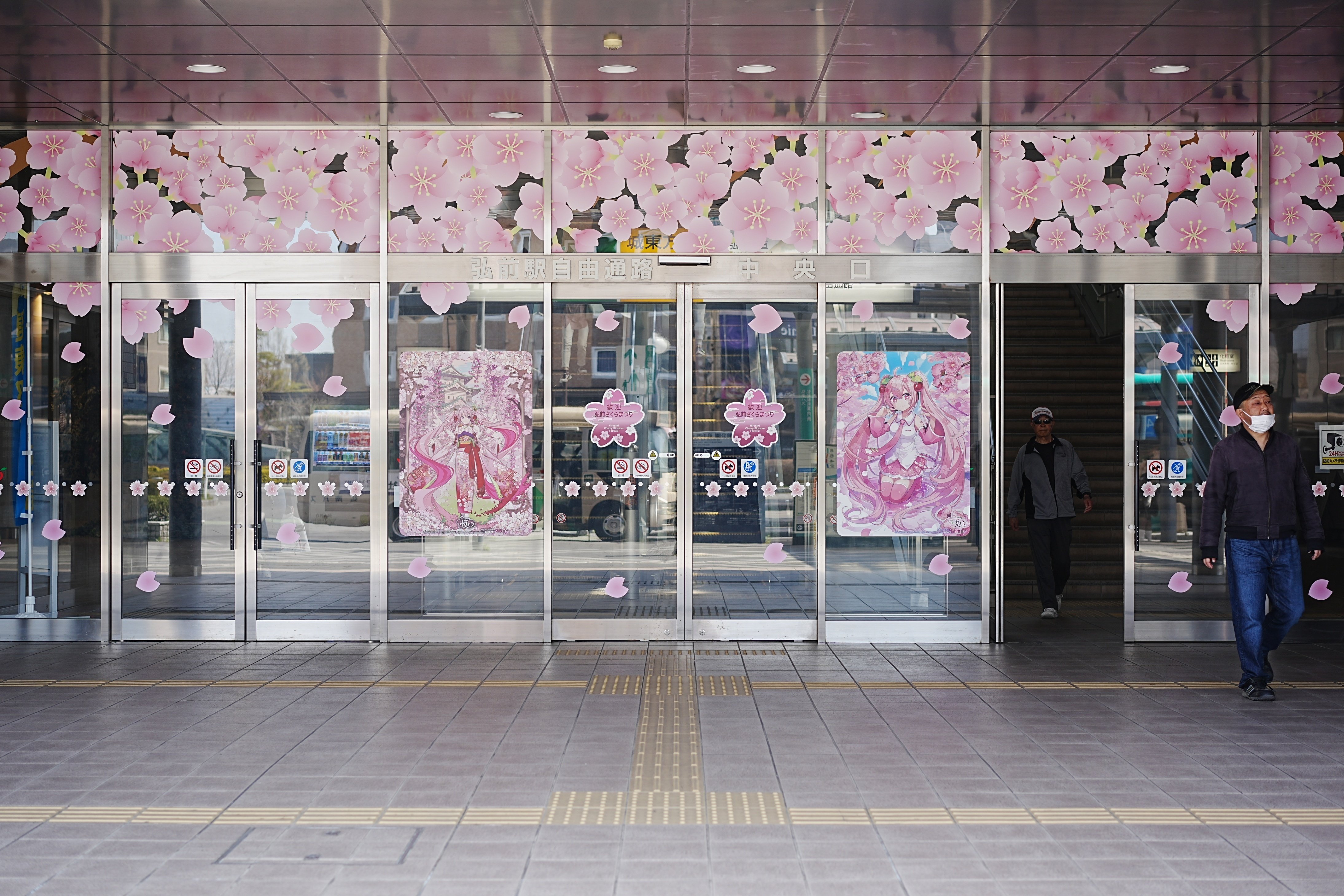 展覧会レポ：弘前れんが倉庫美術館「蜷川実花展 with EiM： 儚くも