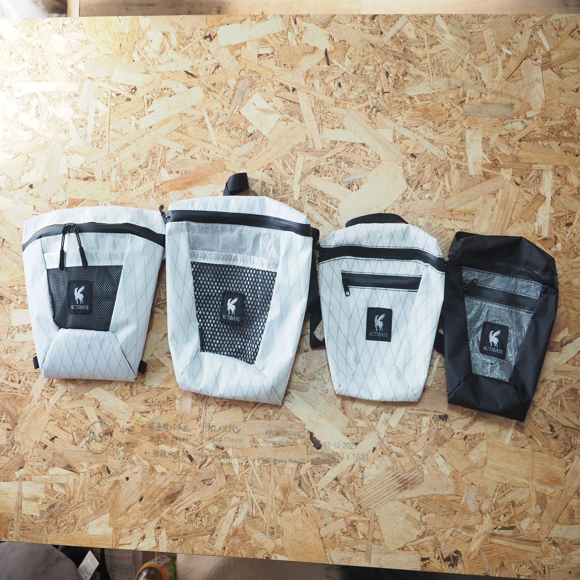 山に登る人たちが、日常でも使えるカメラポーチを作りたい。OM SYSTEM 