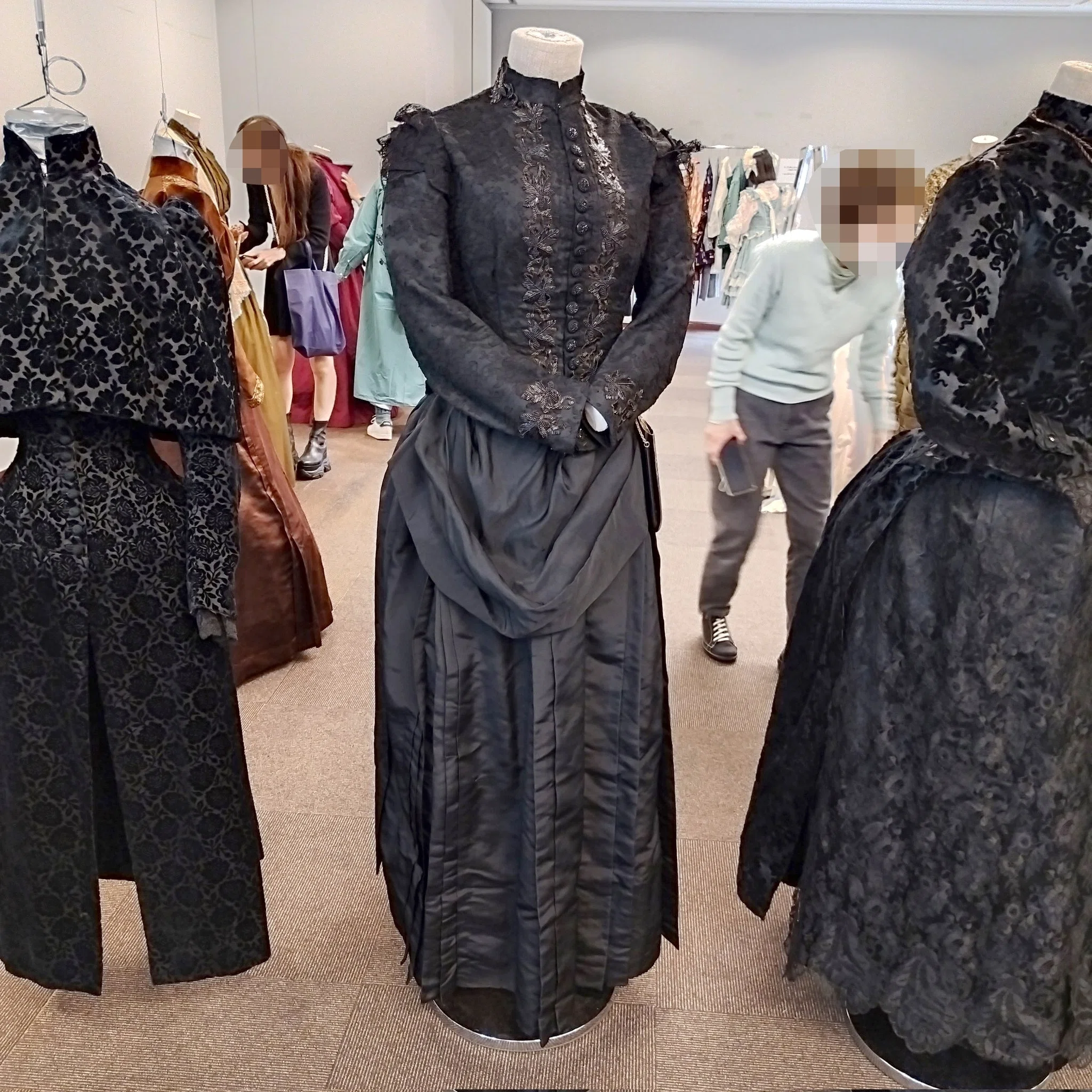 ヴィクトリアン 19世紀ファッションプレート豪華本♡アンティークドレス クロモス アンティーク クロモス 4点セット 勿忘草 Rose ハンド ヴィクトリアン