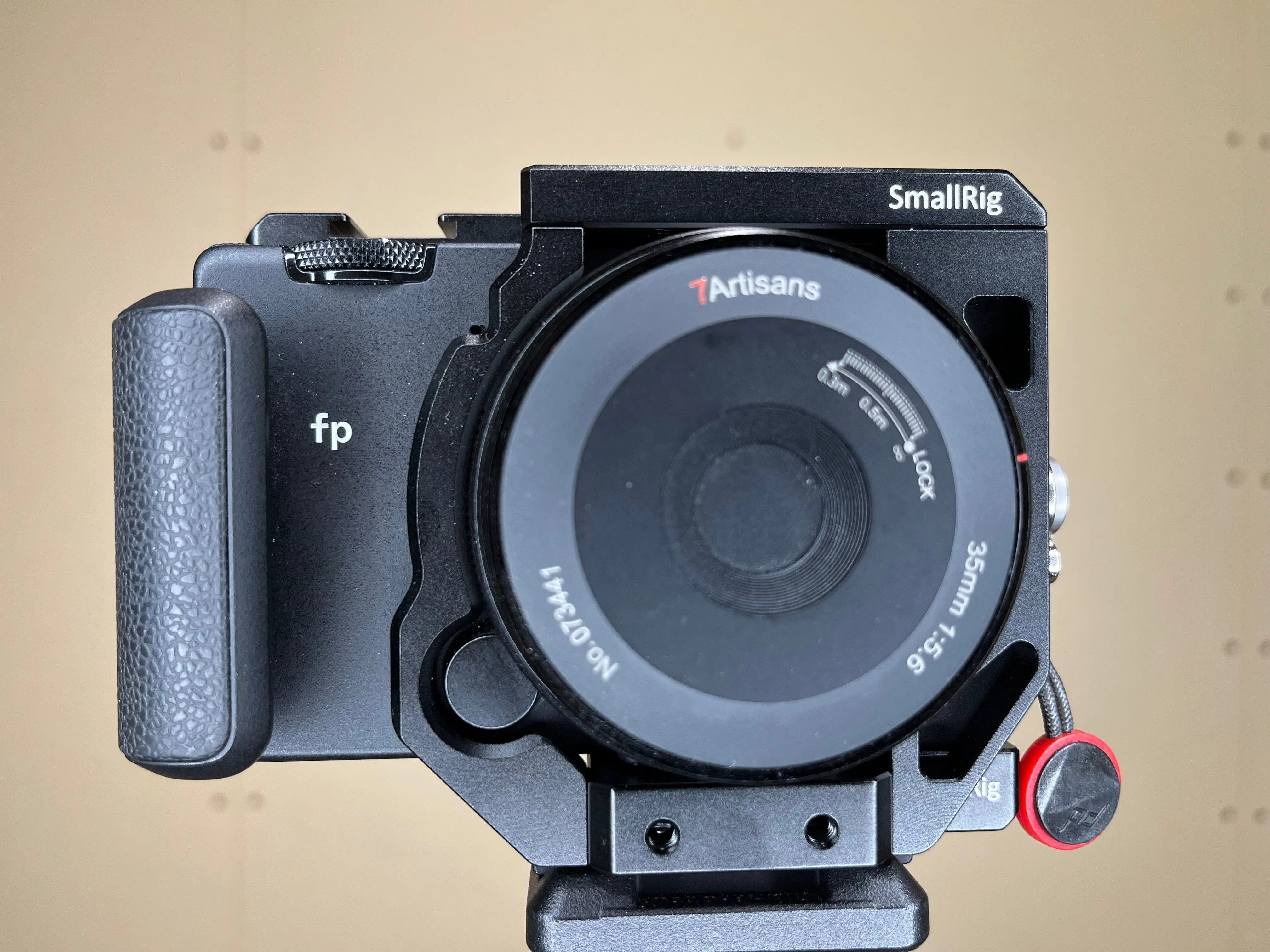 Sigma fp 本体 smallrig バッテリー2個セット 中古 シグマ fpボディ（バッテリー2個、バッテリーチャージャー付