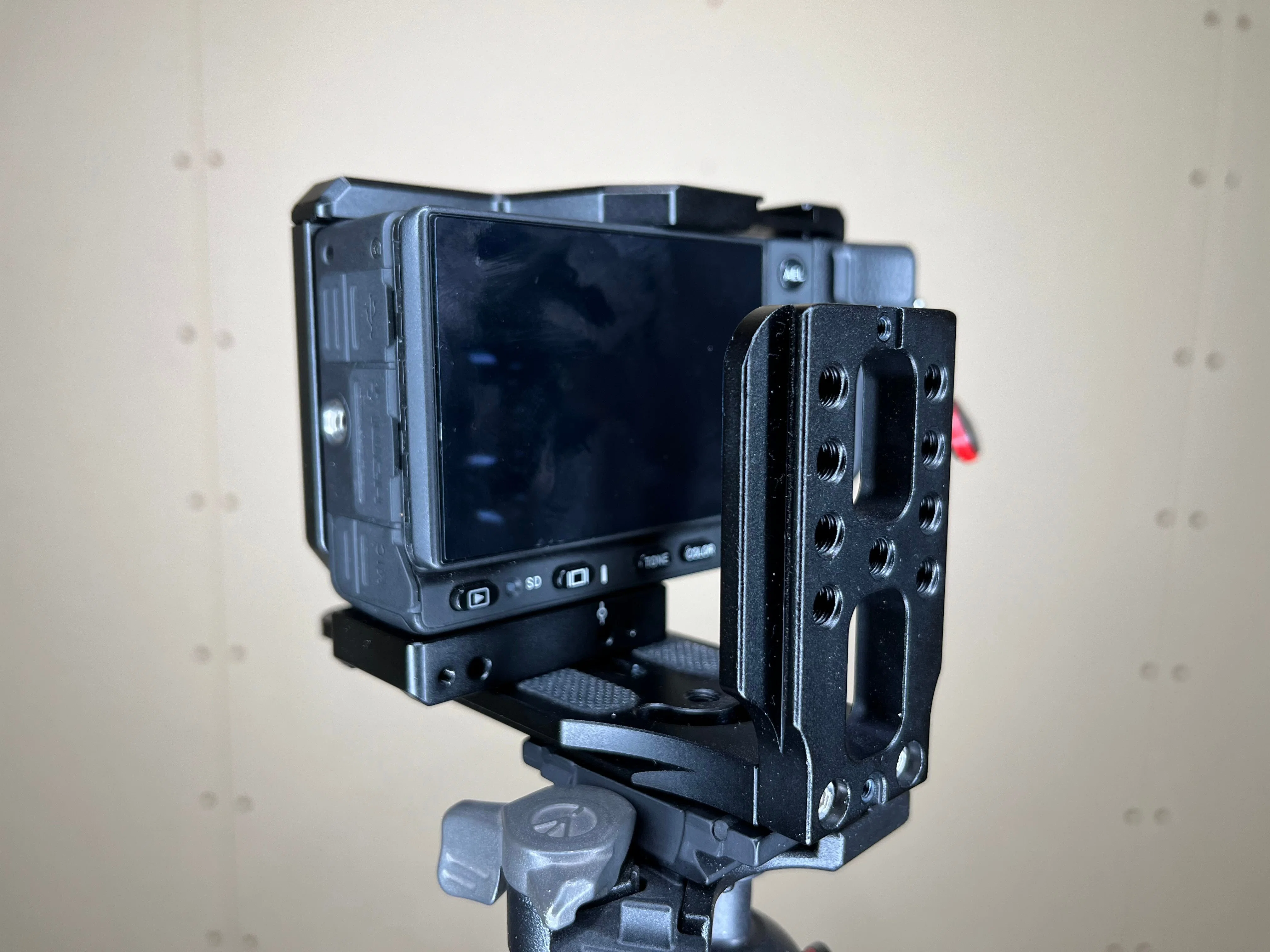 Sigma fp 本体 smallrig バッテリー2個セット 限界独身オタク男性が動画撮影のためにSIGMA fpでリグを組んだ話｜すけ