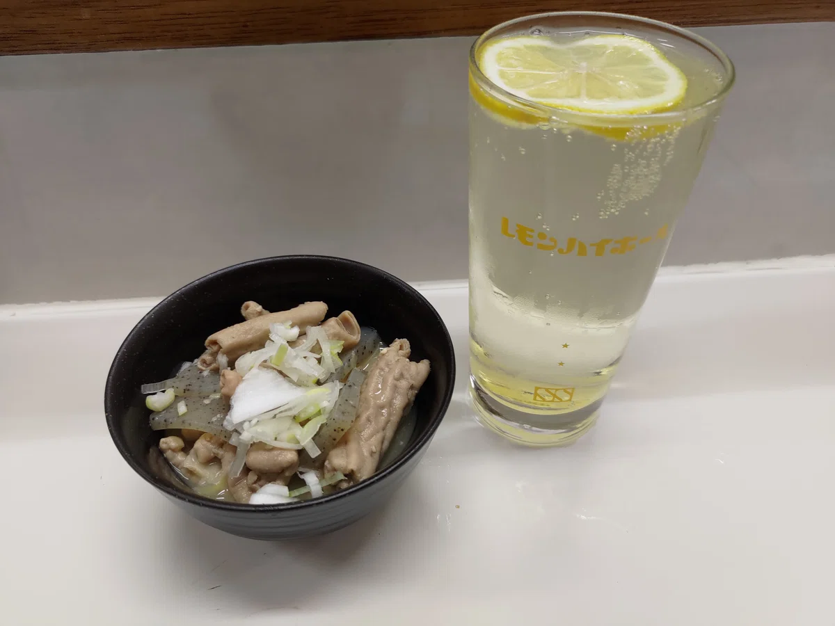 [0142] I enjoyed a relaxing highball at Ekimae Sakaba in Ayase ...