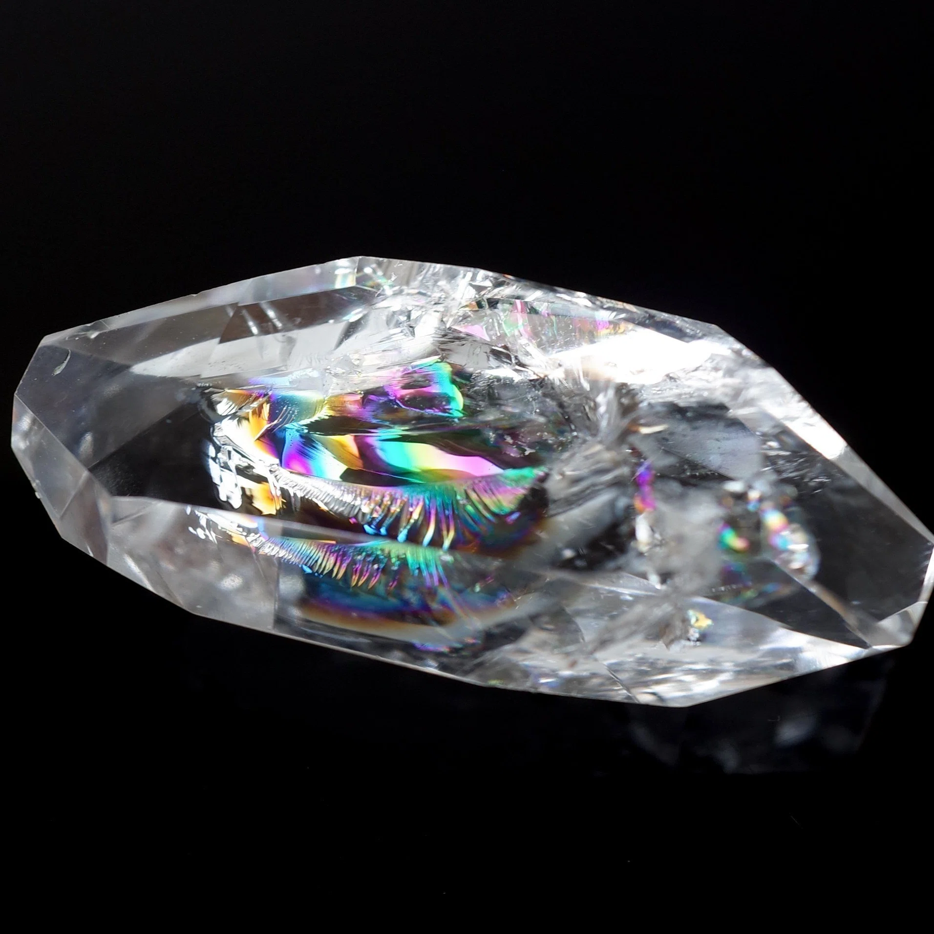 虹の宝石アイリスクォーツの魅力?と中国買い付け2024??｜SELSHA